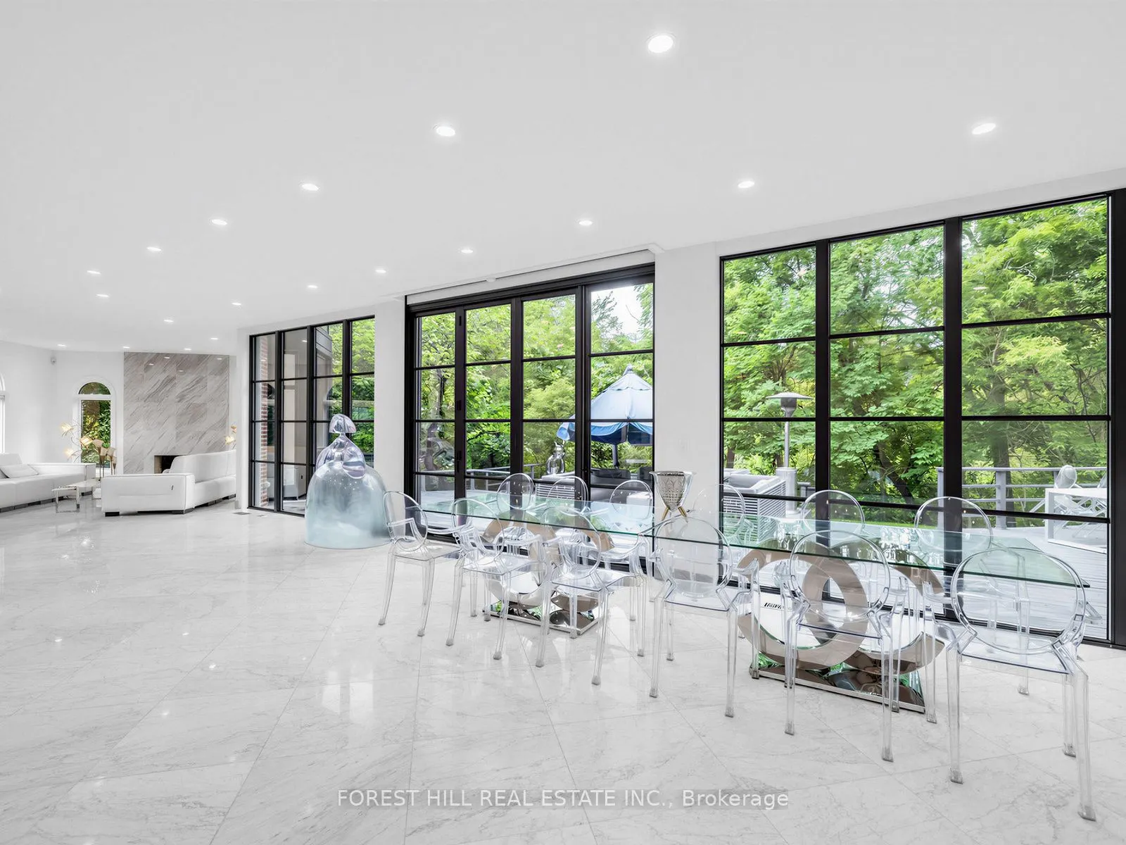55 Strathearn Boulevard