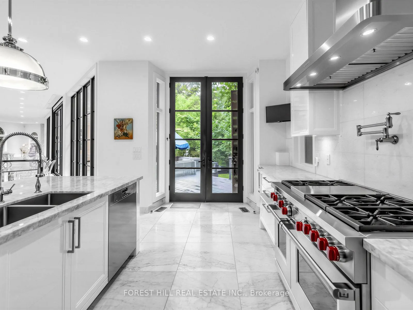 55 Strathearn Boulevard