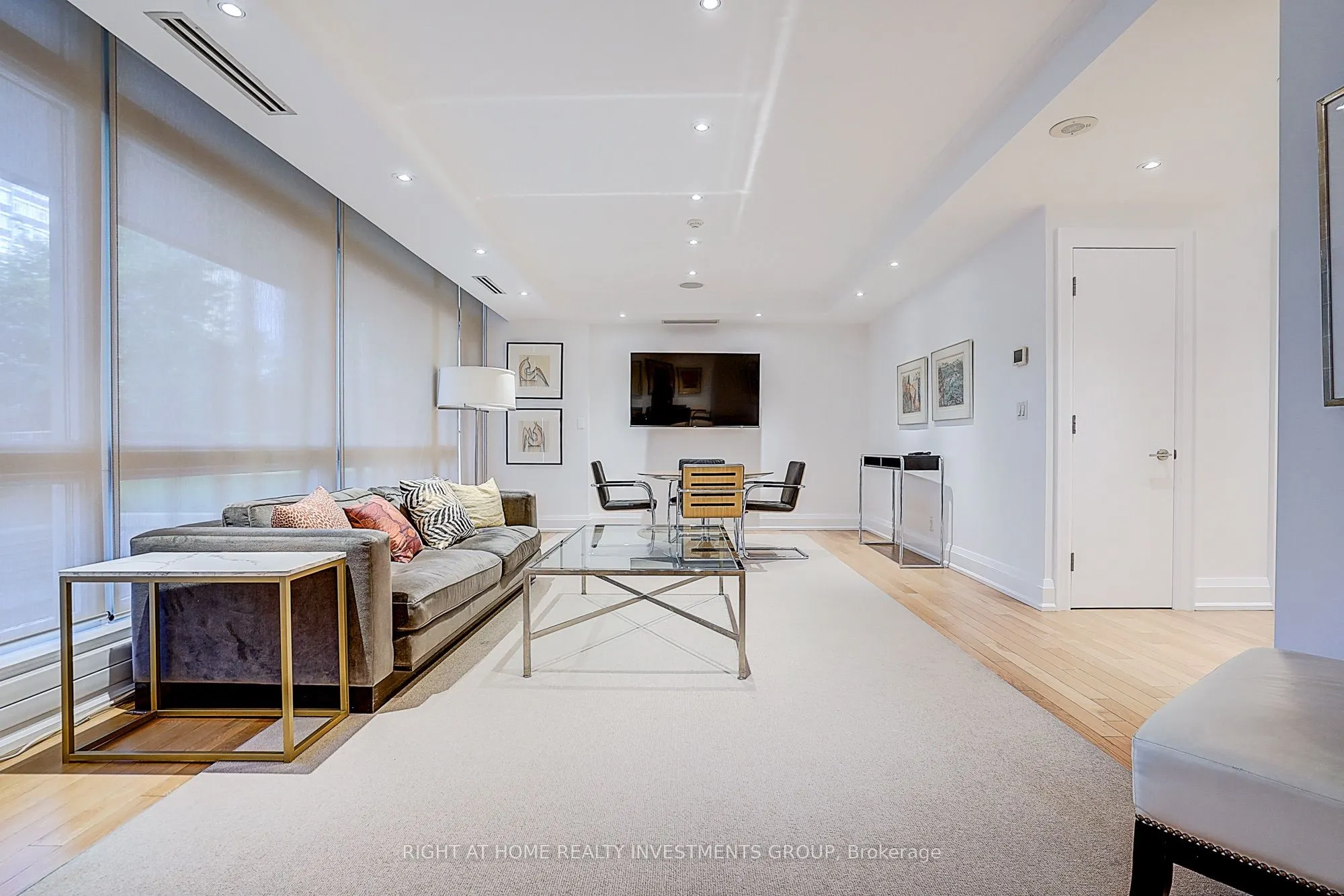 500 Avenue Road #102