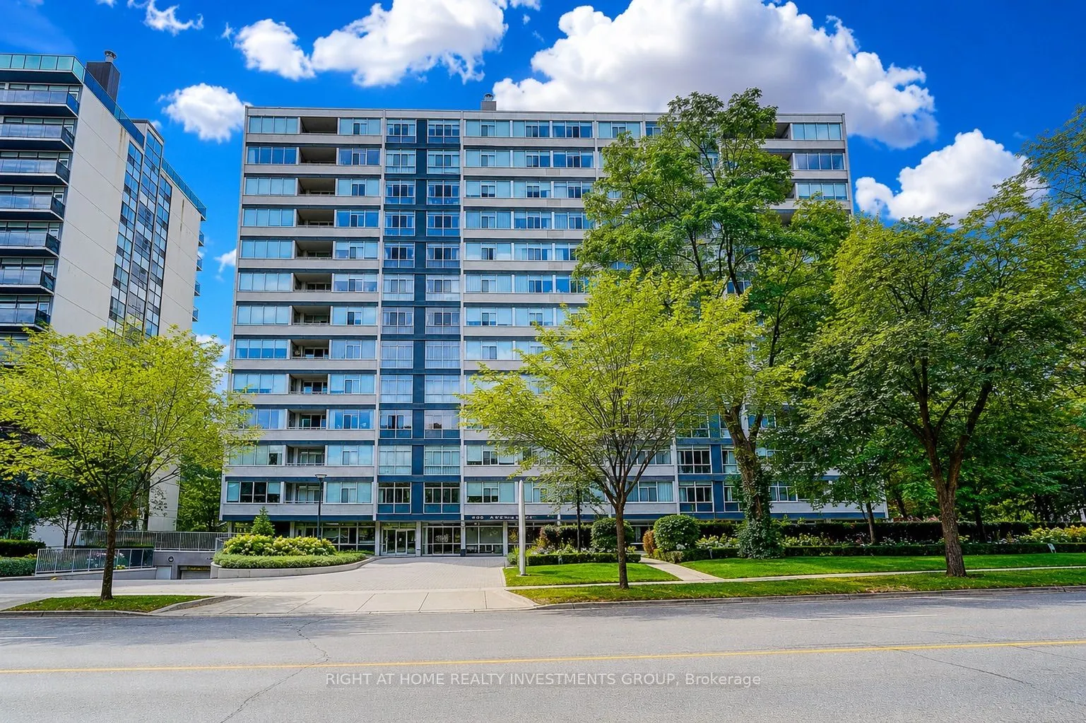 500 Avenue Road #102