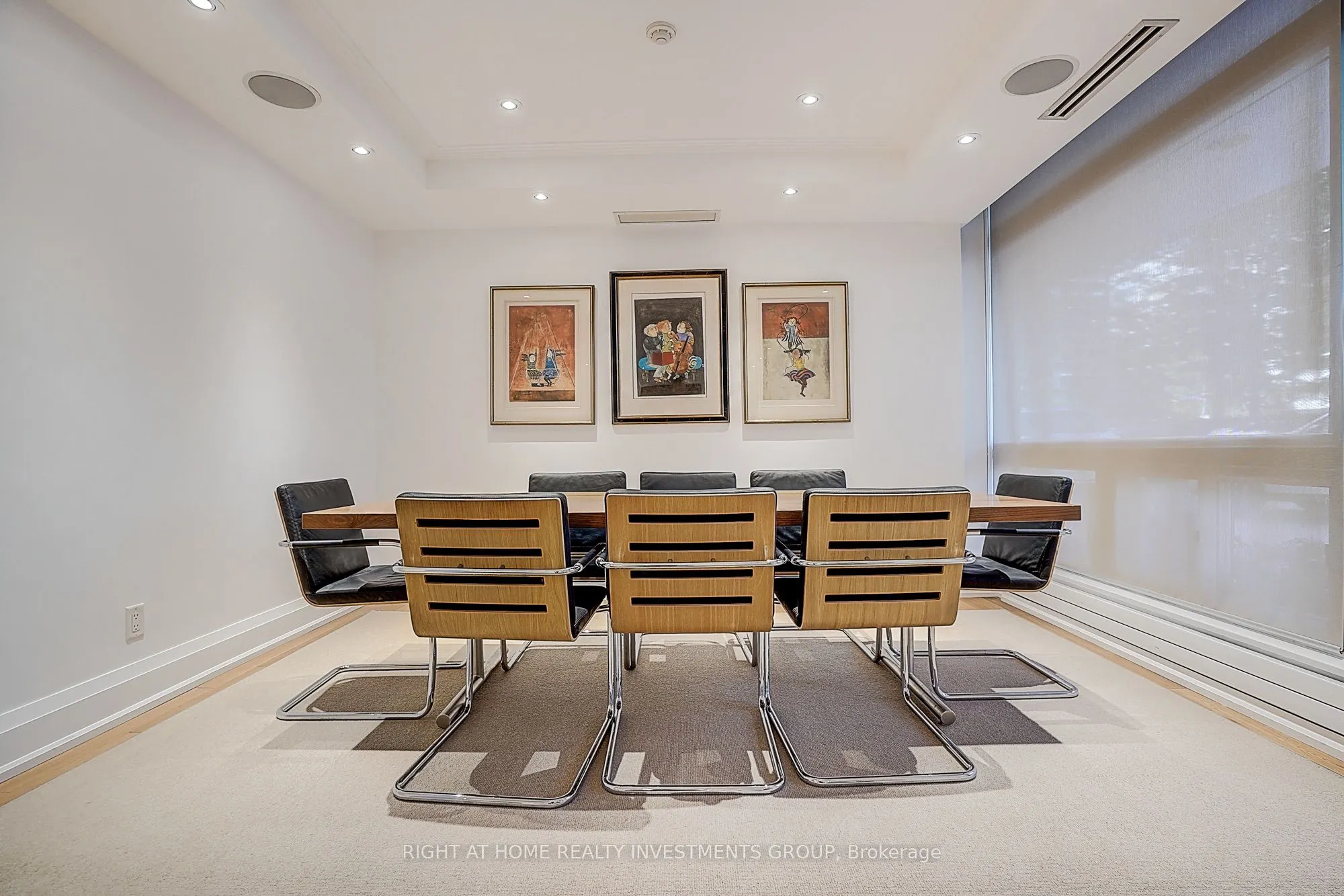 500 Avenue Road #102