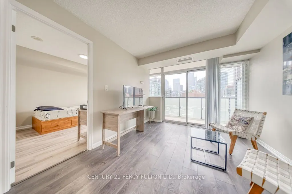400 Adelaide Street E #1107