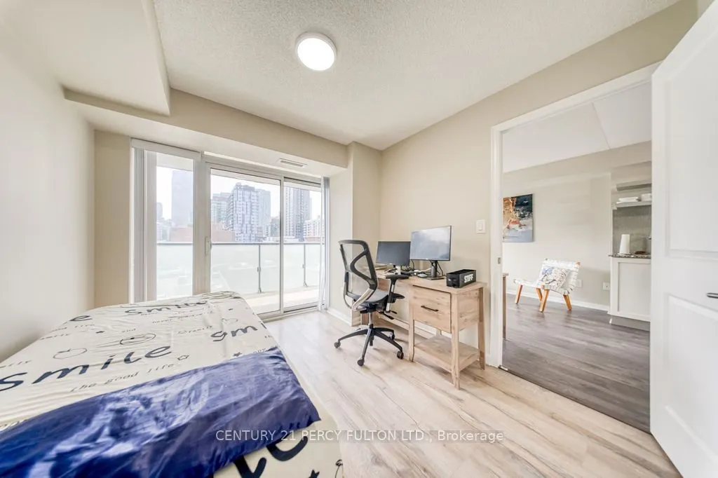 400 Adelaide Street E #1107