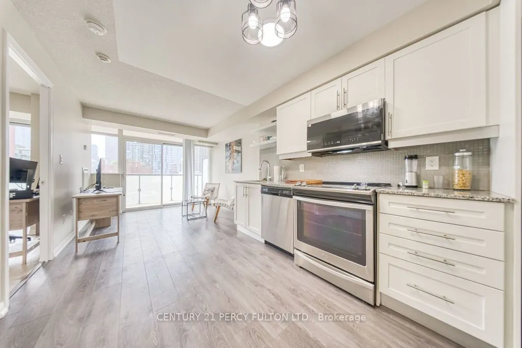400 Adelaide Street E #1107