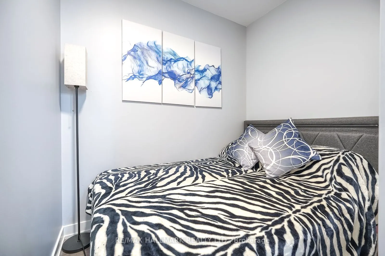 9 Tecumseth Street #421