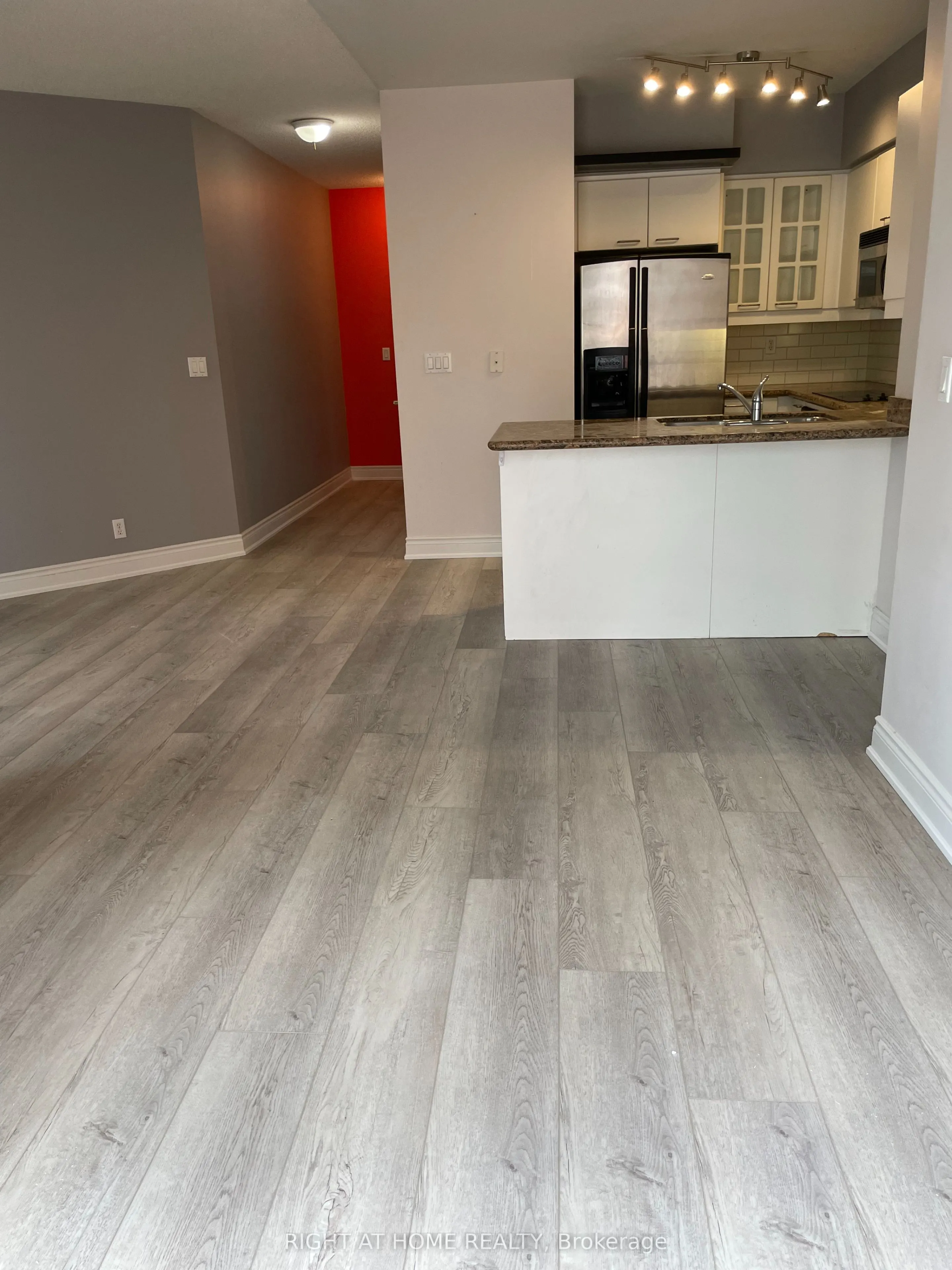 20 Collier Street #407