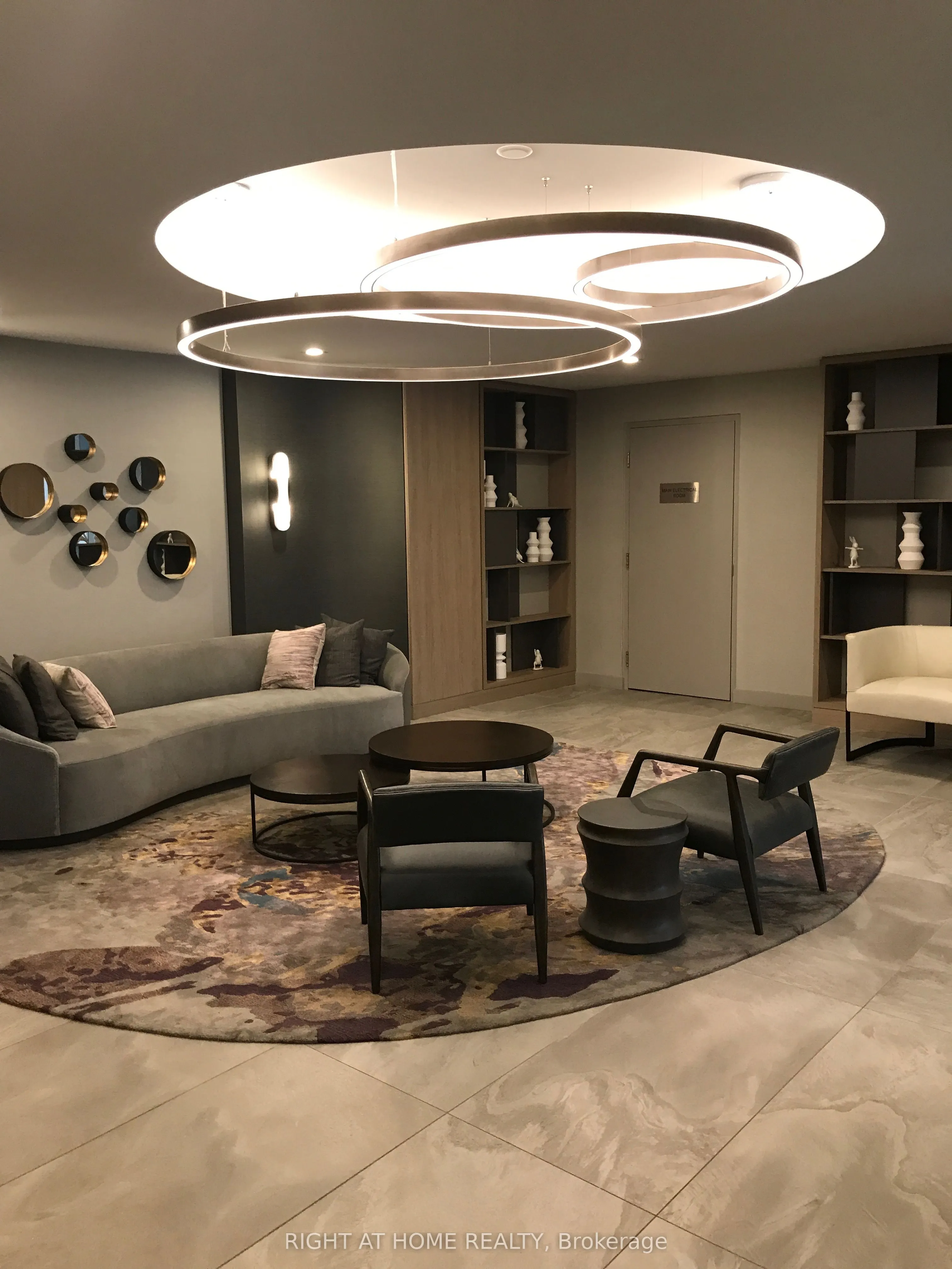 20 Collier Street #407