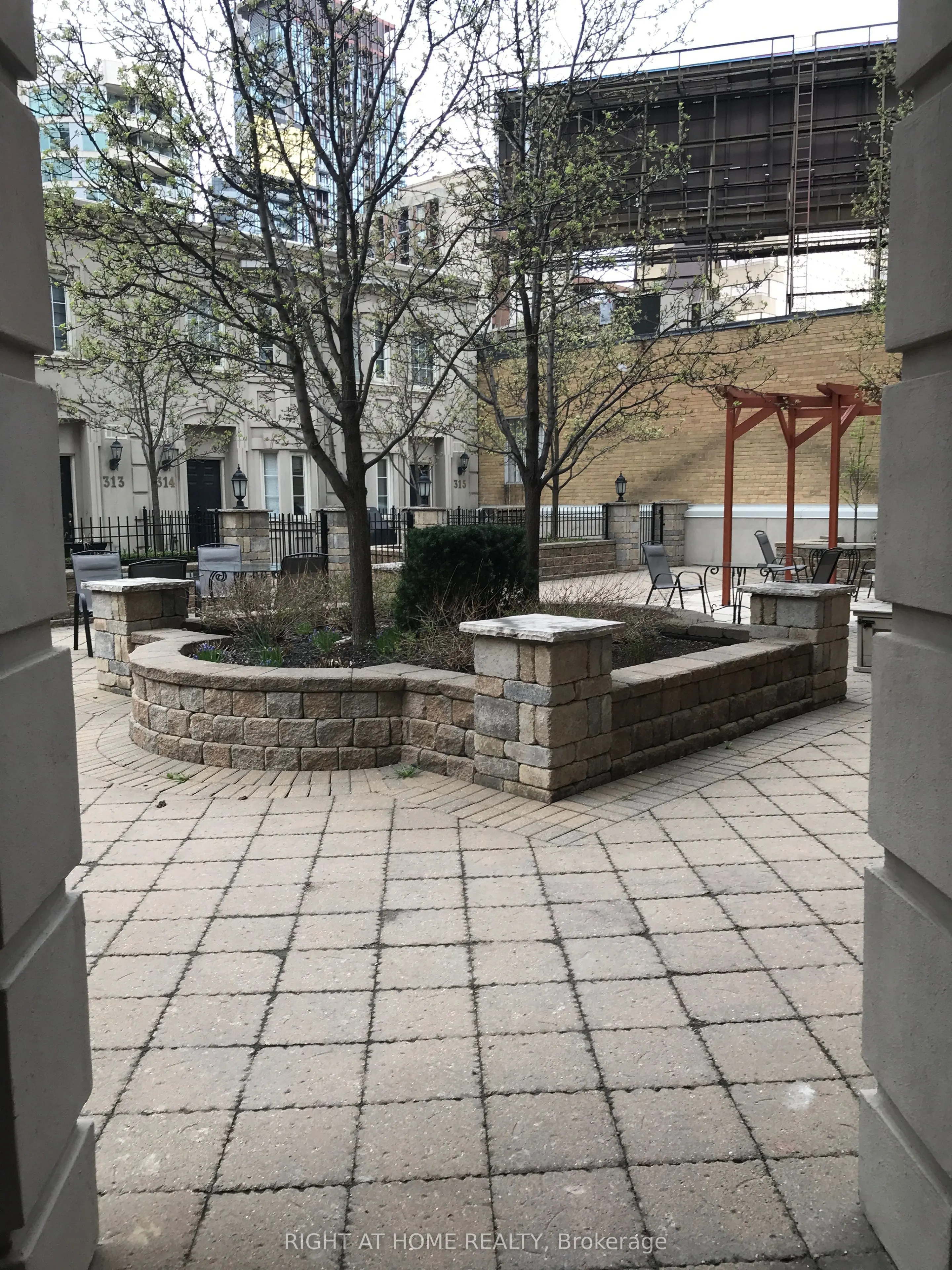 20 Collier Street #407