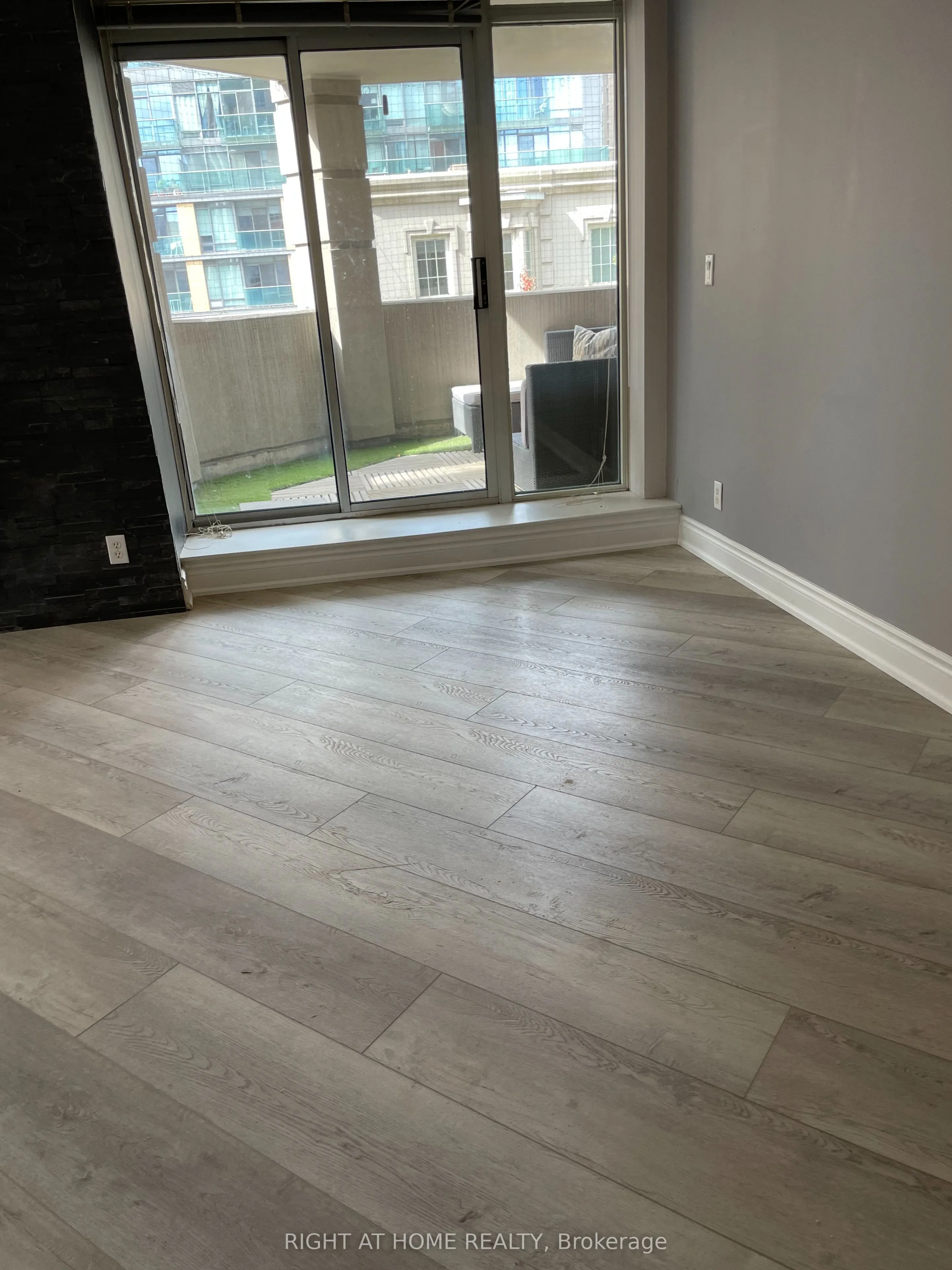 20 Collier Street #407