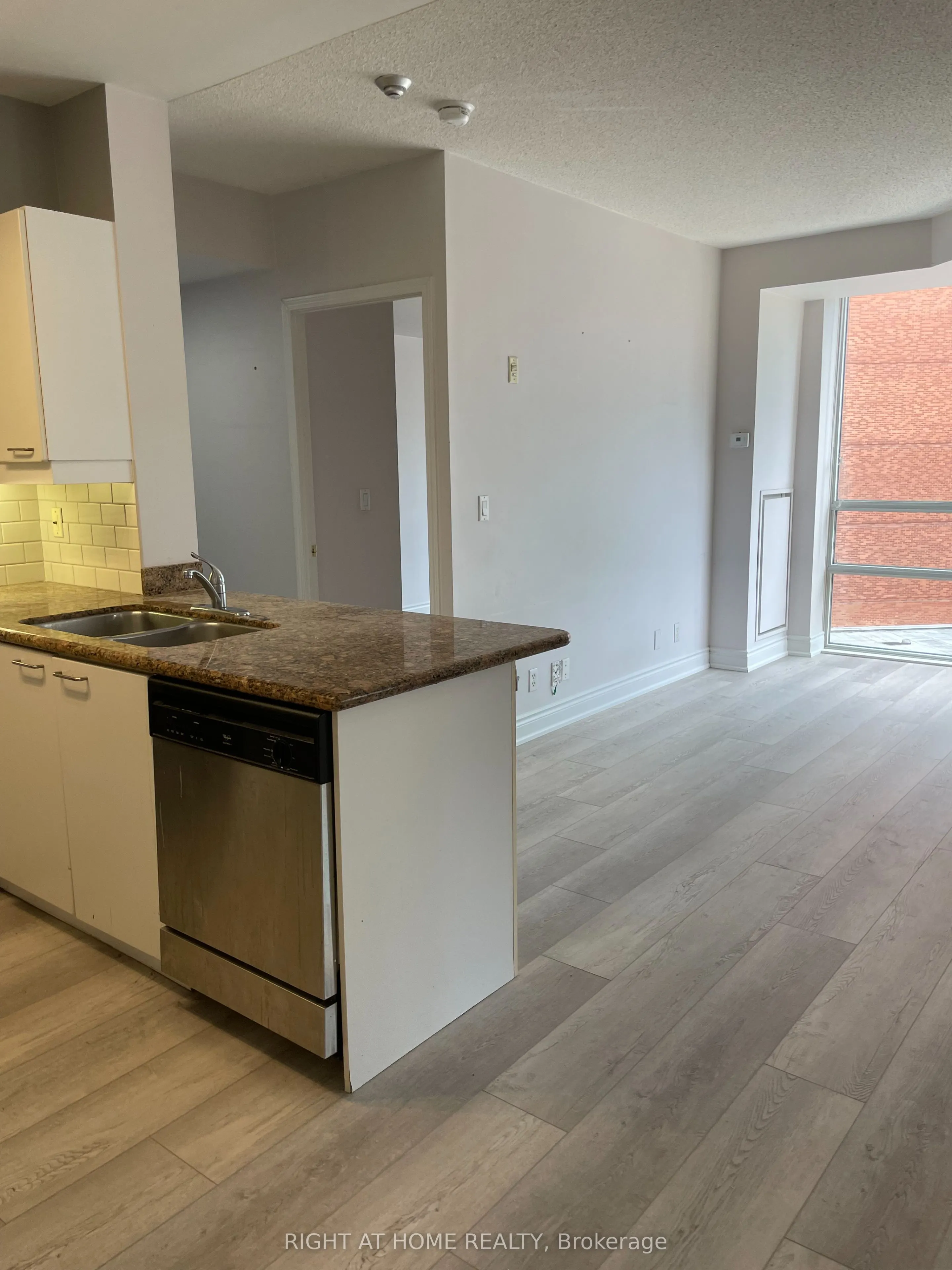 20 Collier Street #407
