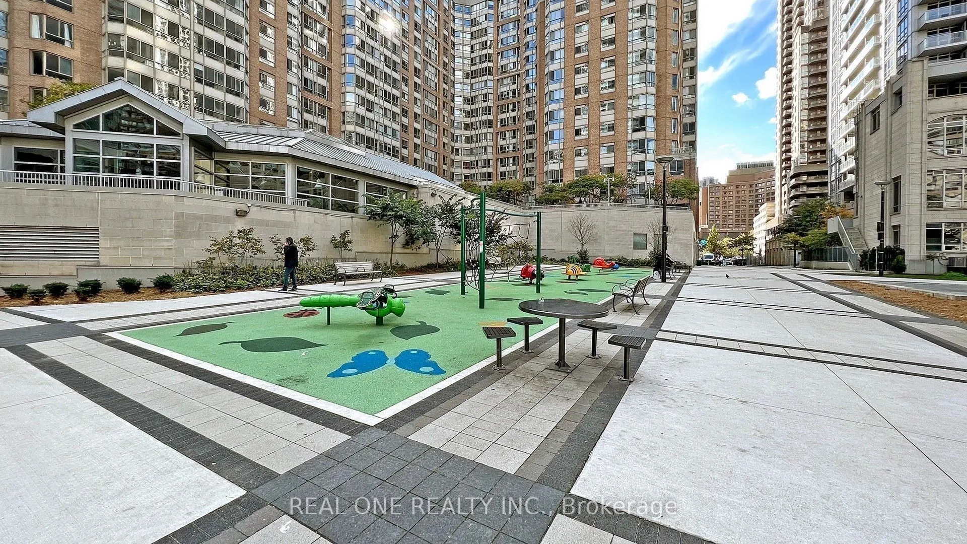 386 Yonge Street #5814