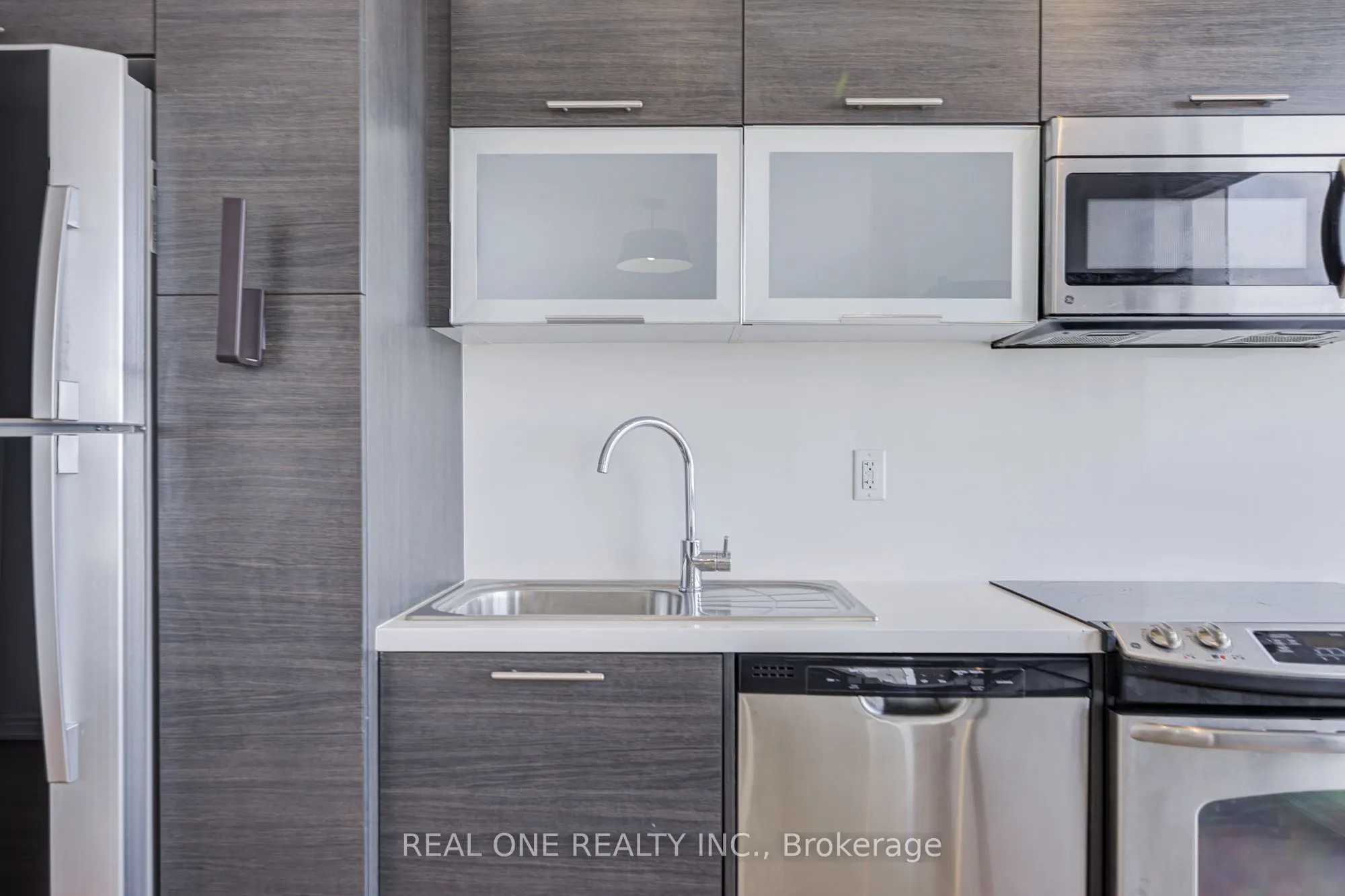 386 Yonge Street #5814