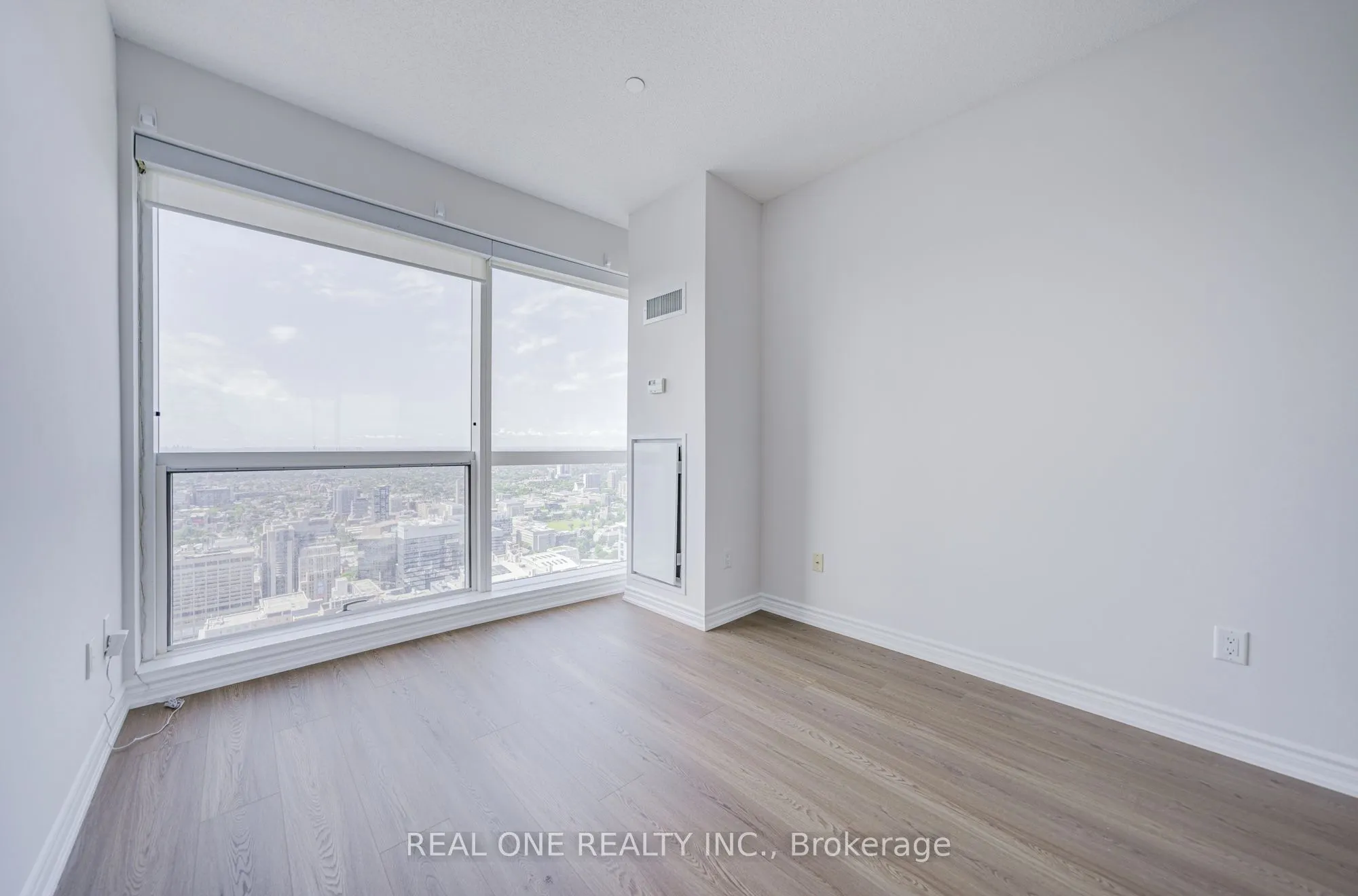 386 Yonge Street #5814