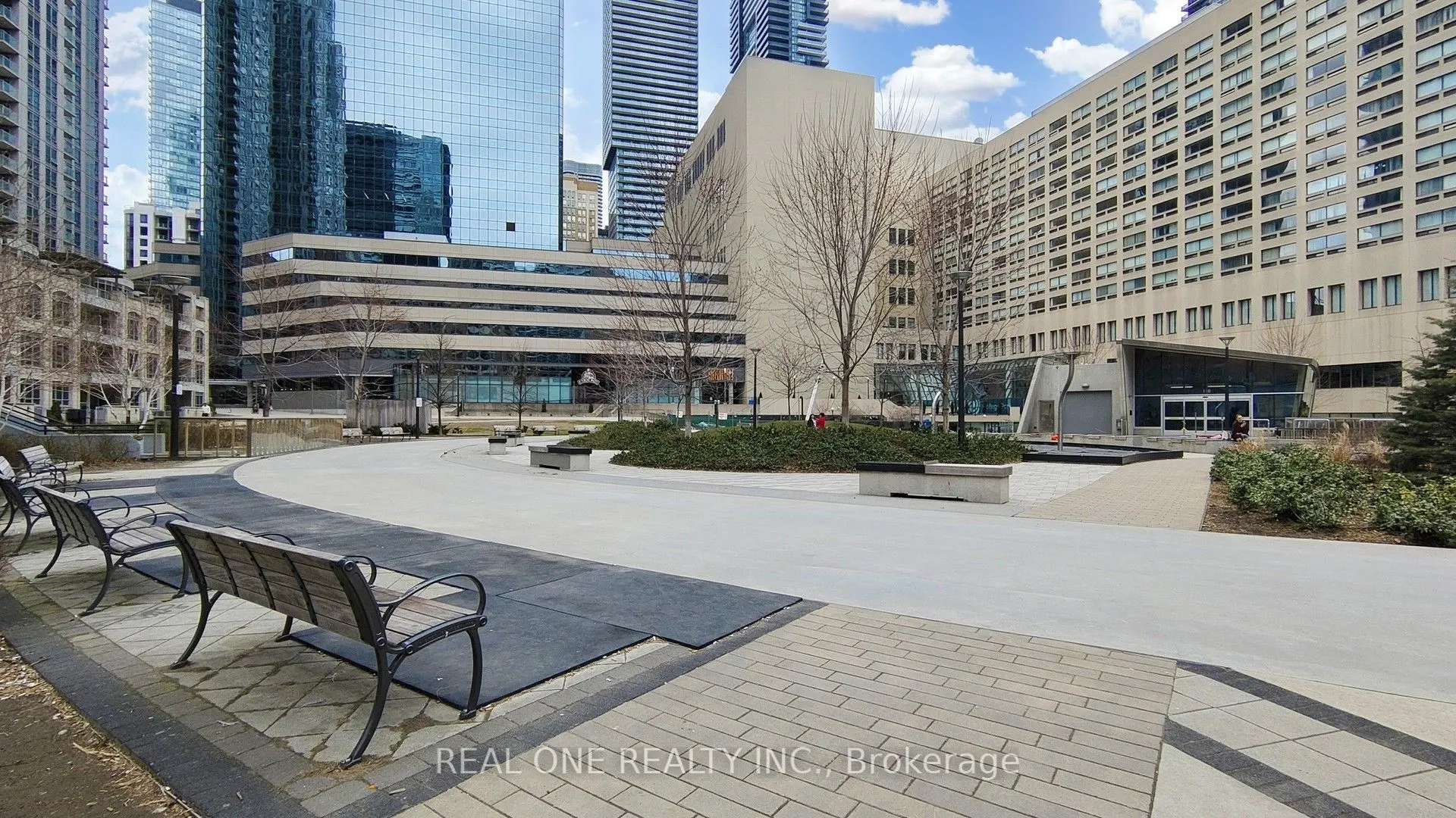 386 Yonge Street #5814