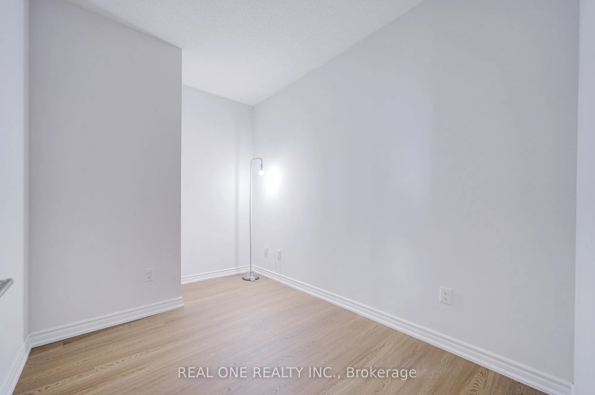 386 Yonge Street #5814