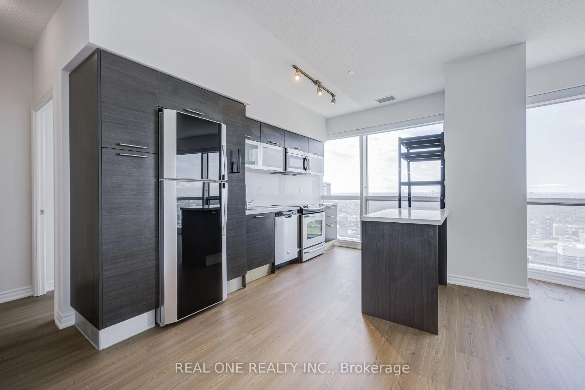 386 Yonge Street #5814