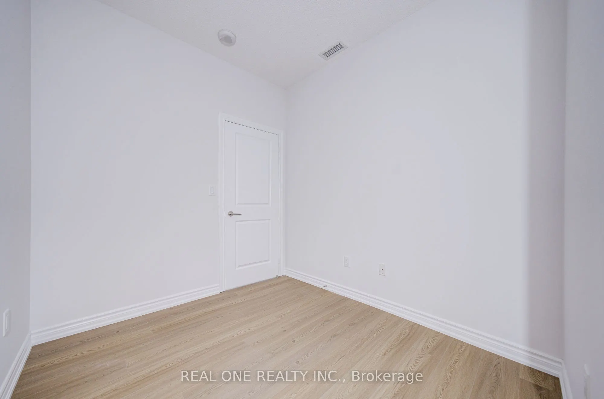 386 Yonge Street #5814