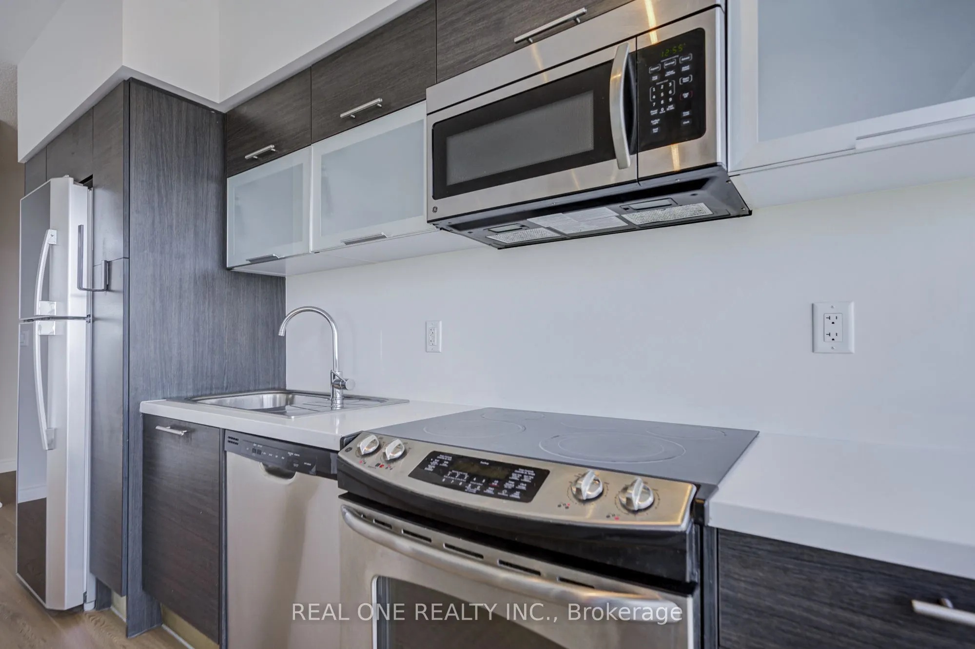386 Yonge Street #5814
