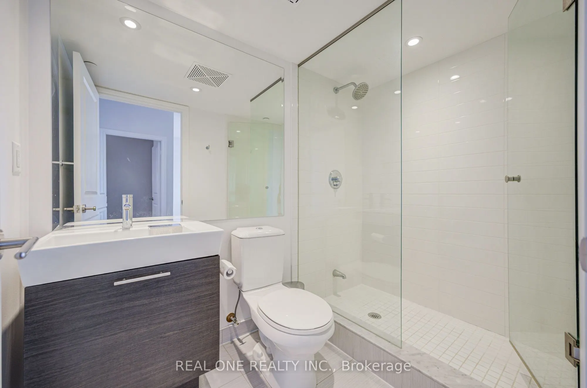 386 Yonge Street #5814