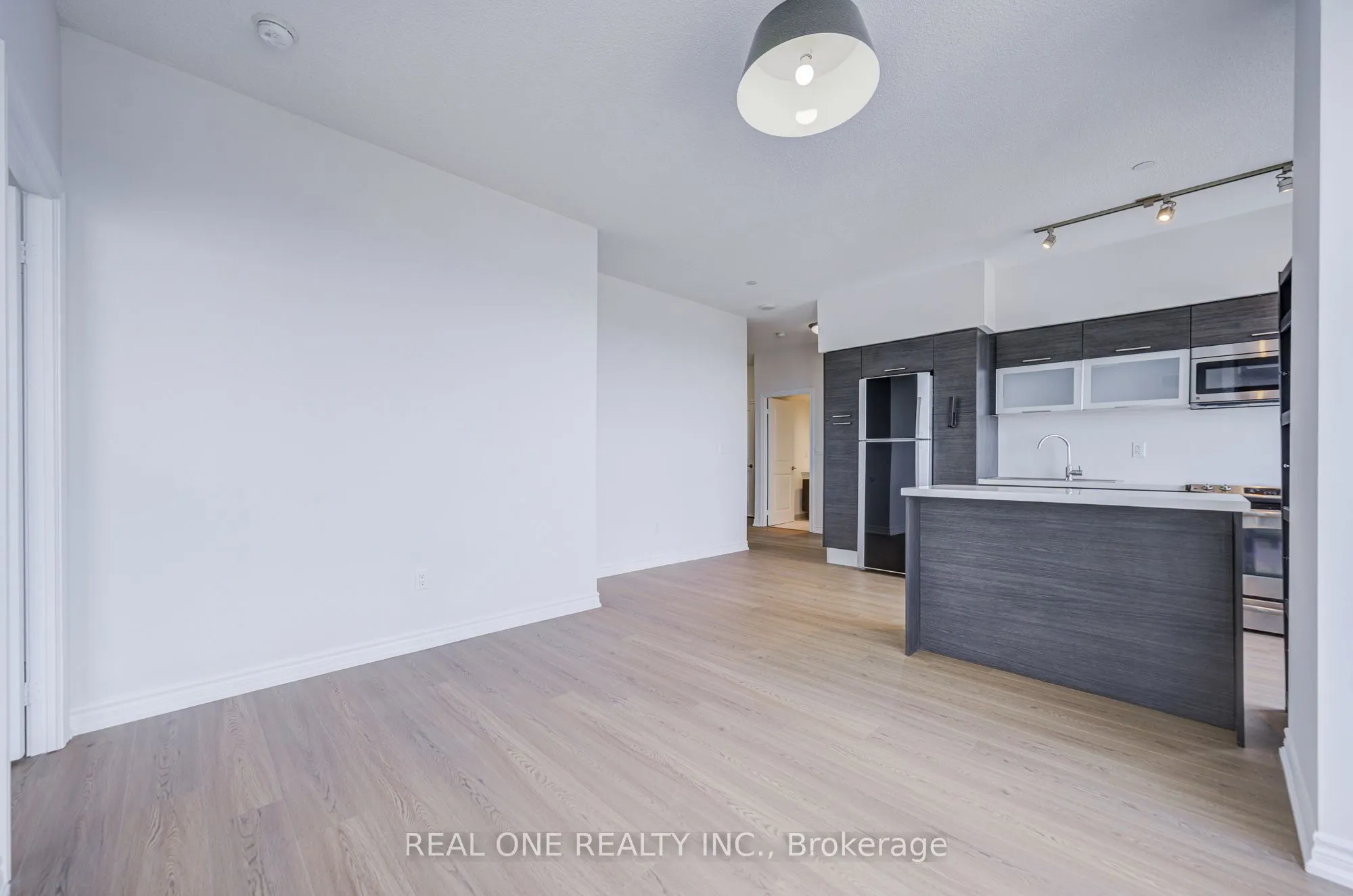 386 Yonge Street #5814