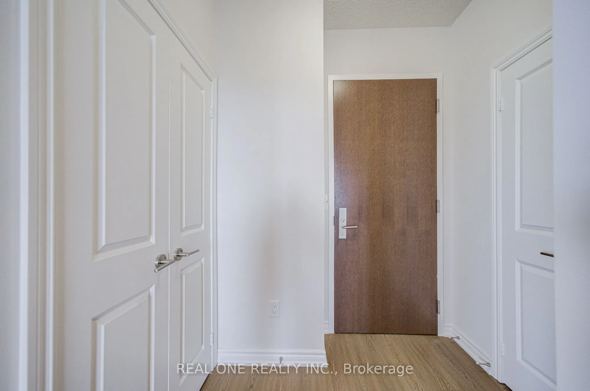 386 Yonge Street #5814