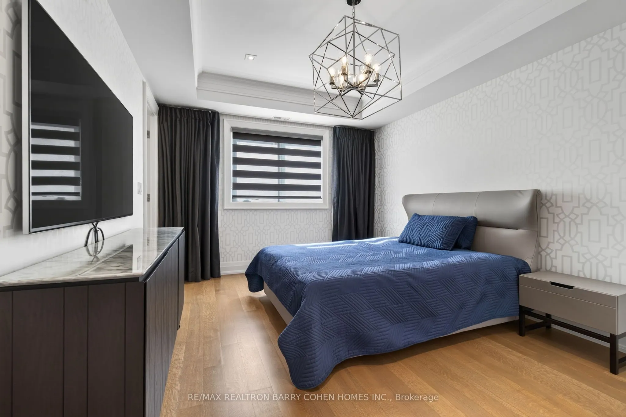 154 Yonge Boulevard