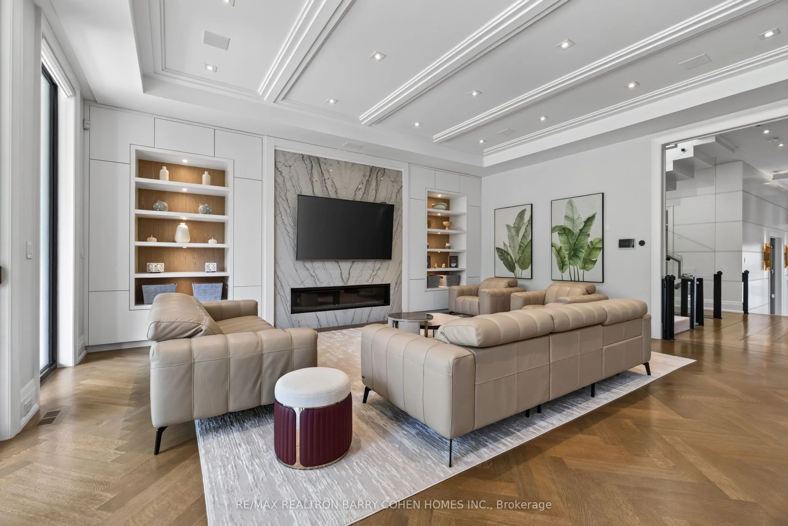 154 Yonge Boulevard
