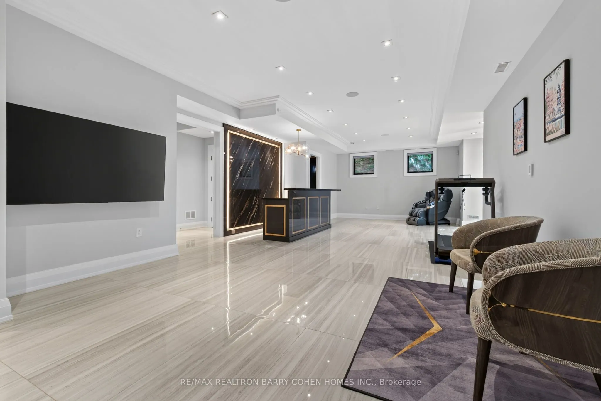 154 Yonge Boulevard