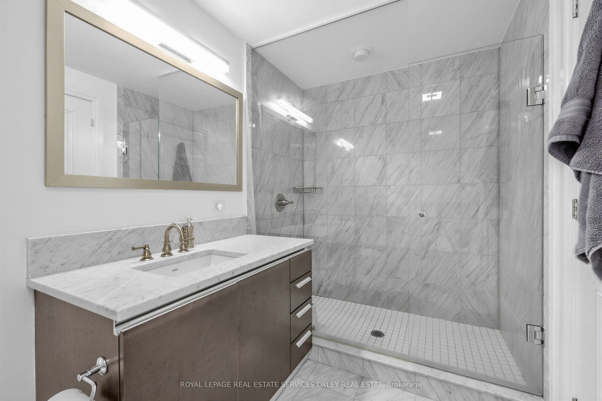 2181 Yonge Street #3701