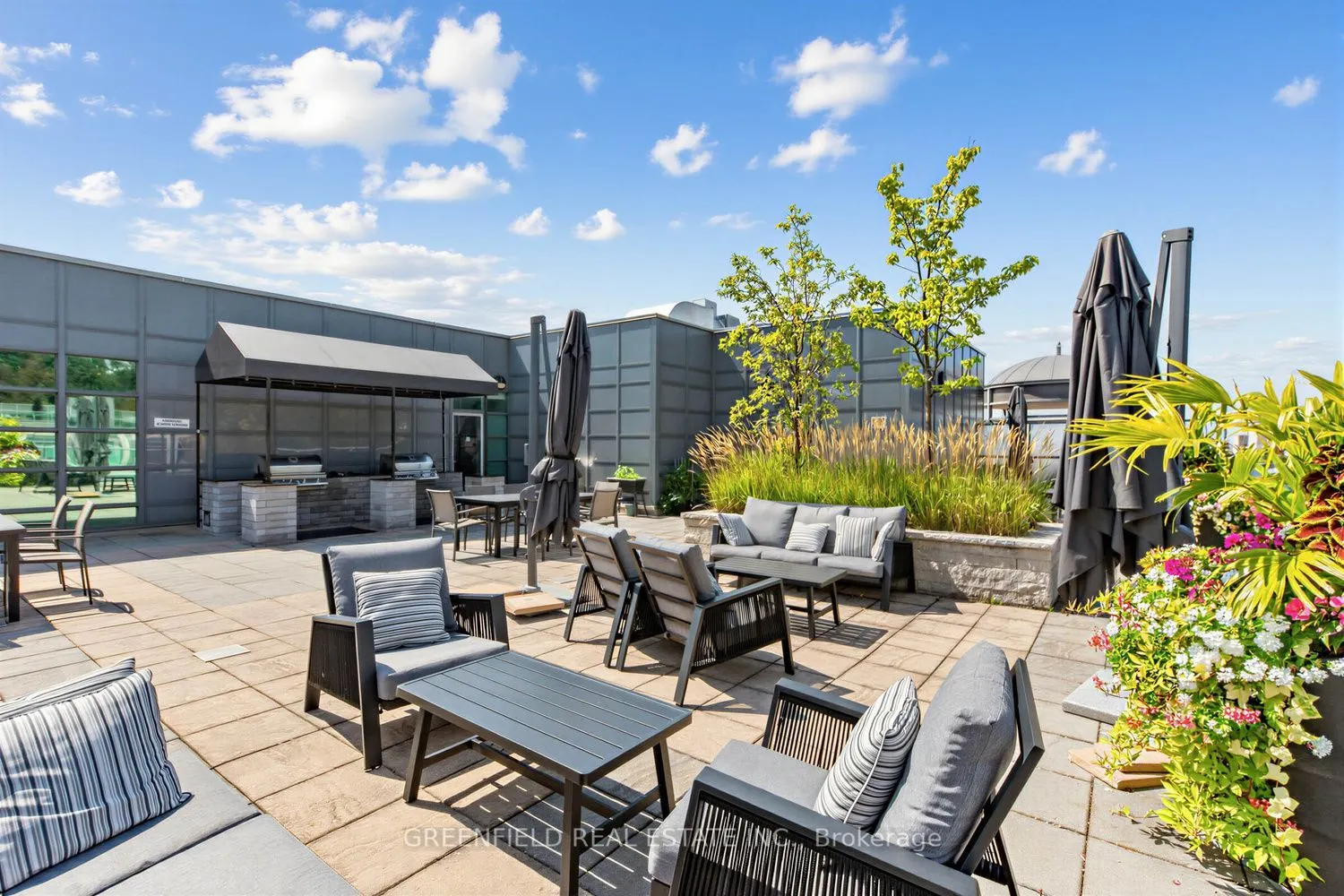 380 Macpherson Avenue N #410