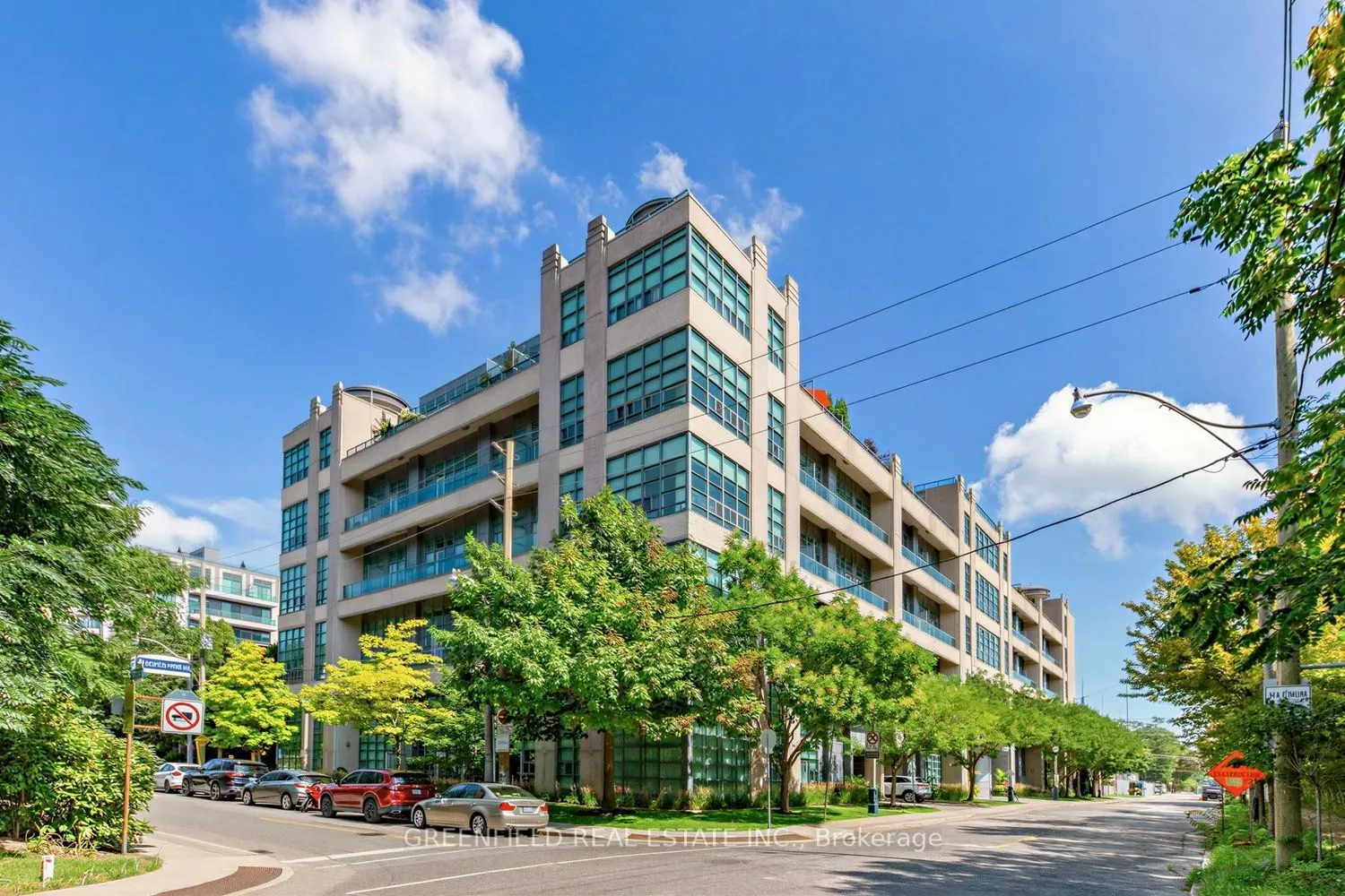 380 Macpherson Avenue N #410