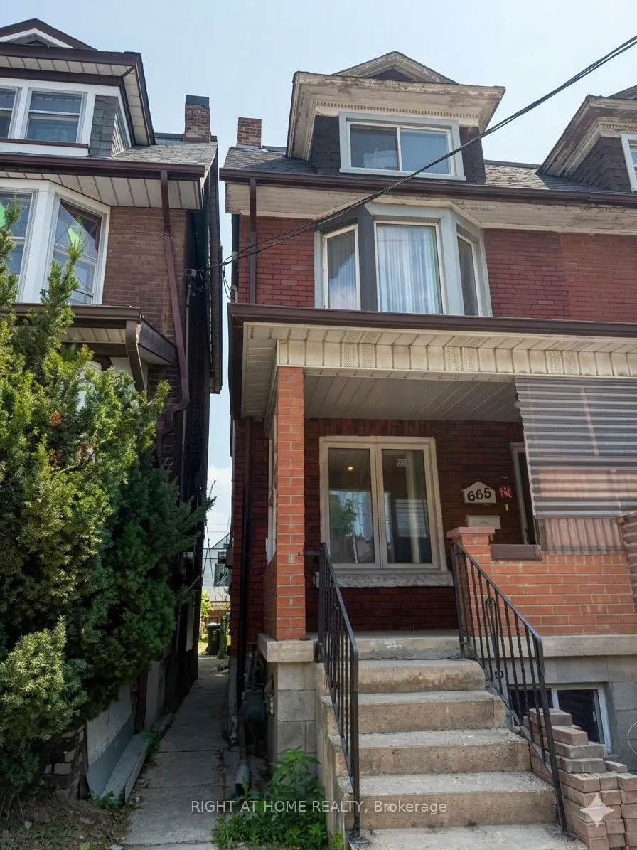 665 Ossington Avenue