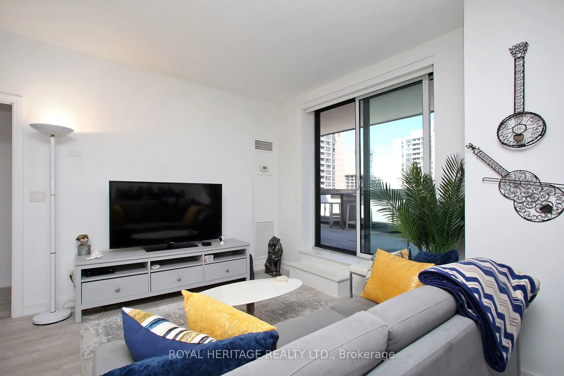621 Sheppard Avenue E #TPH08