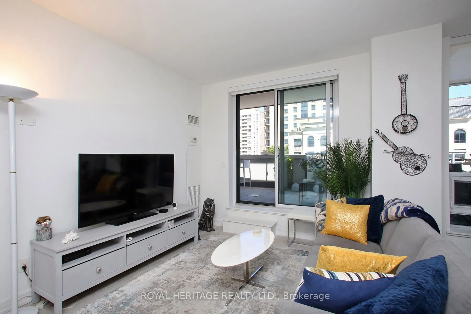 621 Sheppard Avenue E #TPH08