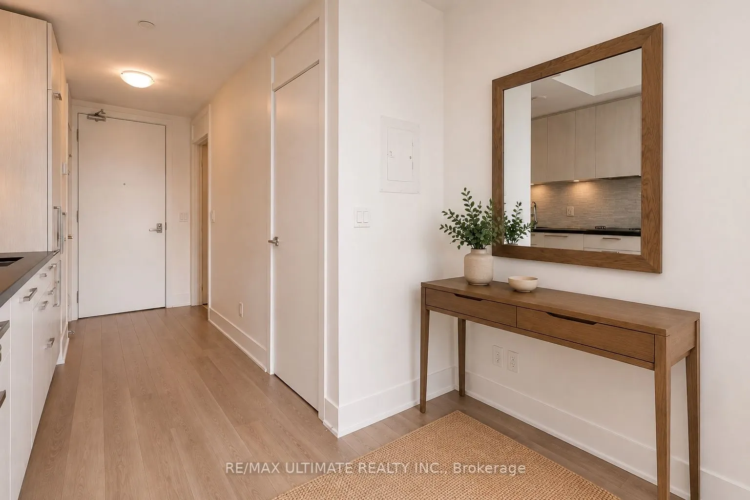 32 Davenport Road #306