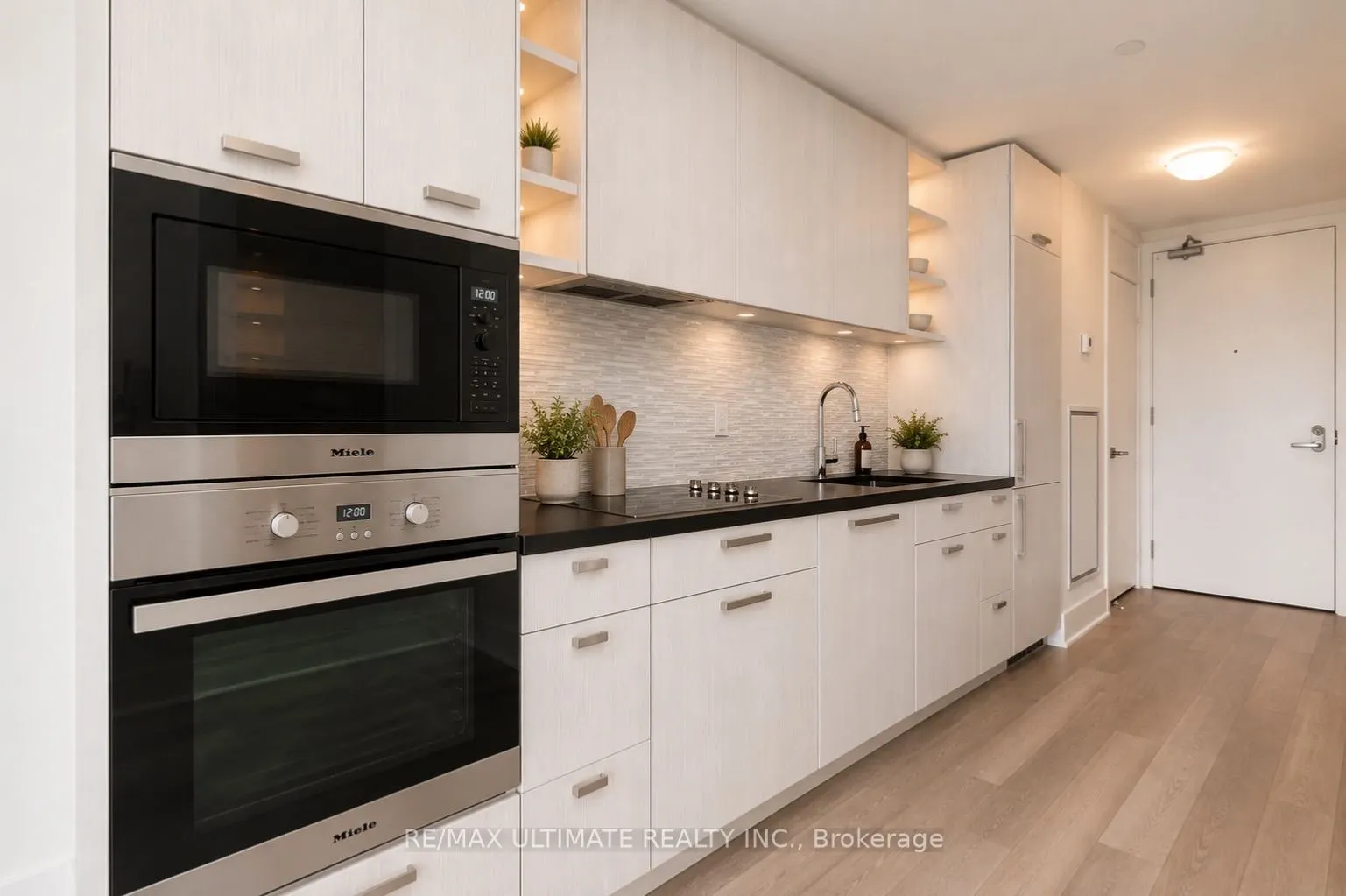 32 Davenport Road #306