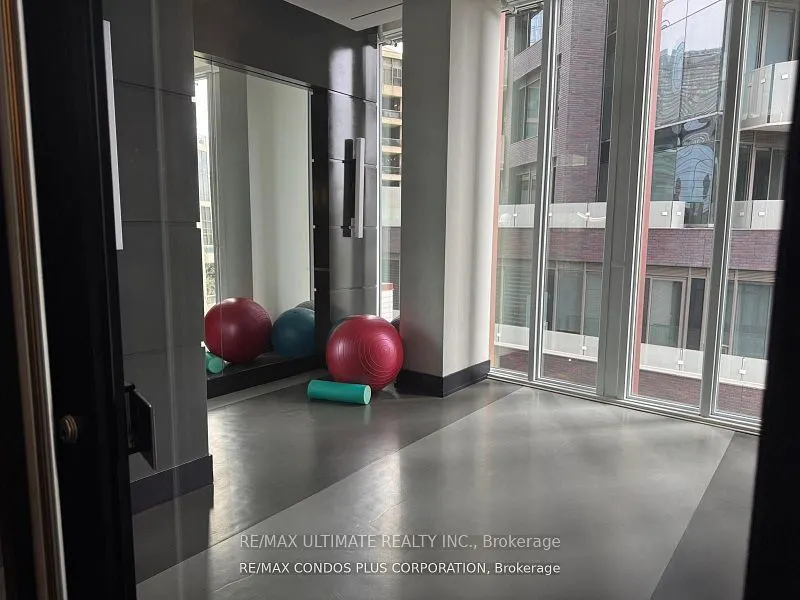 32 Davenport Road #306