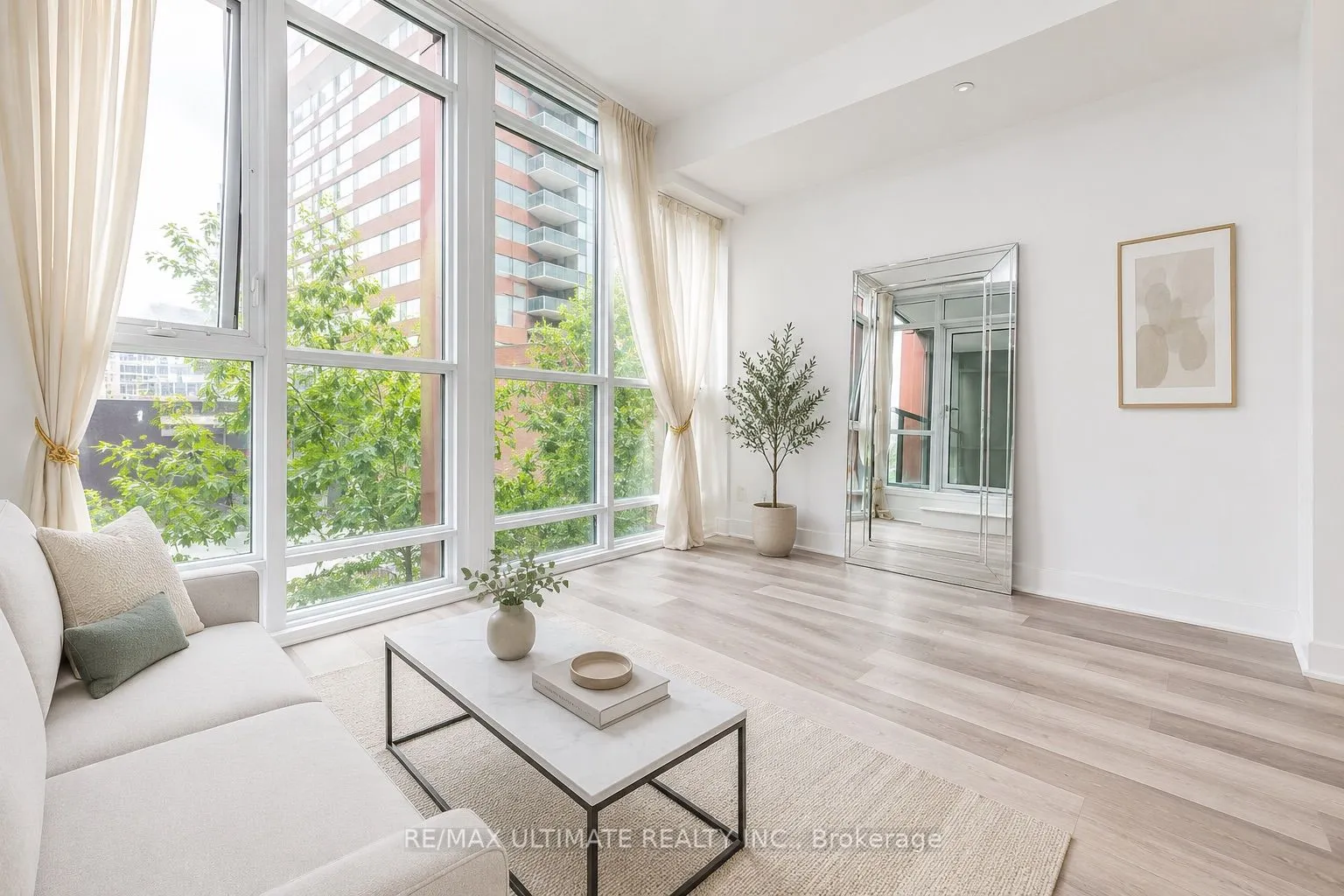 32 Davenport Road #306