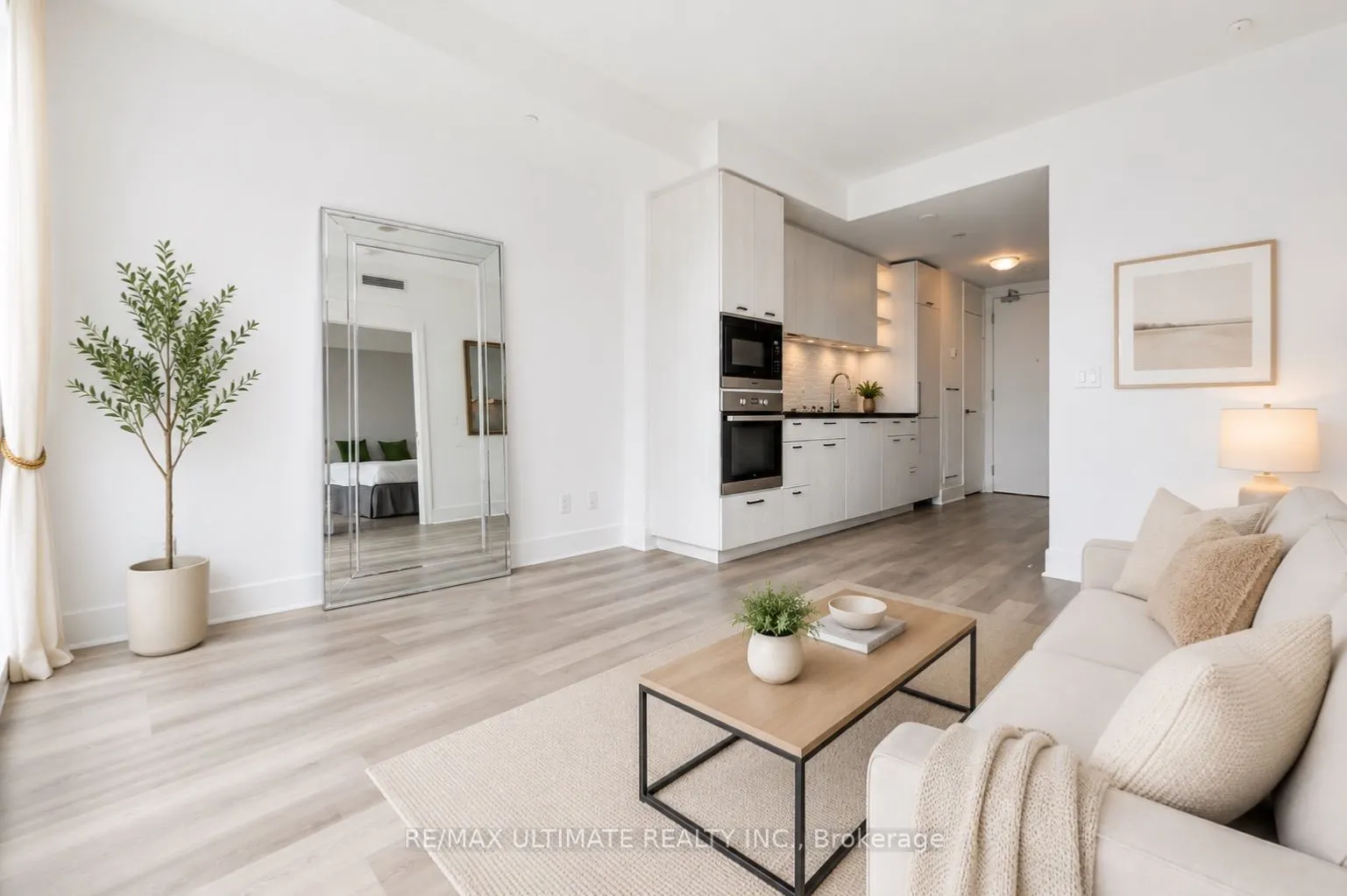32 Davenport Road #306