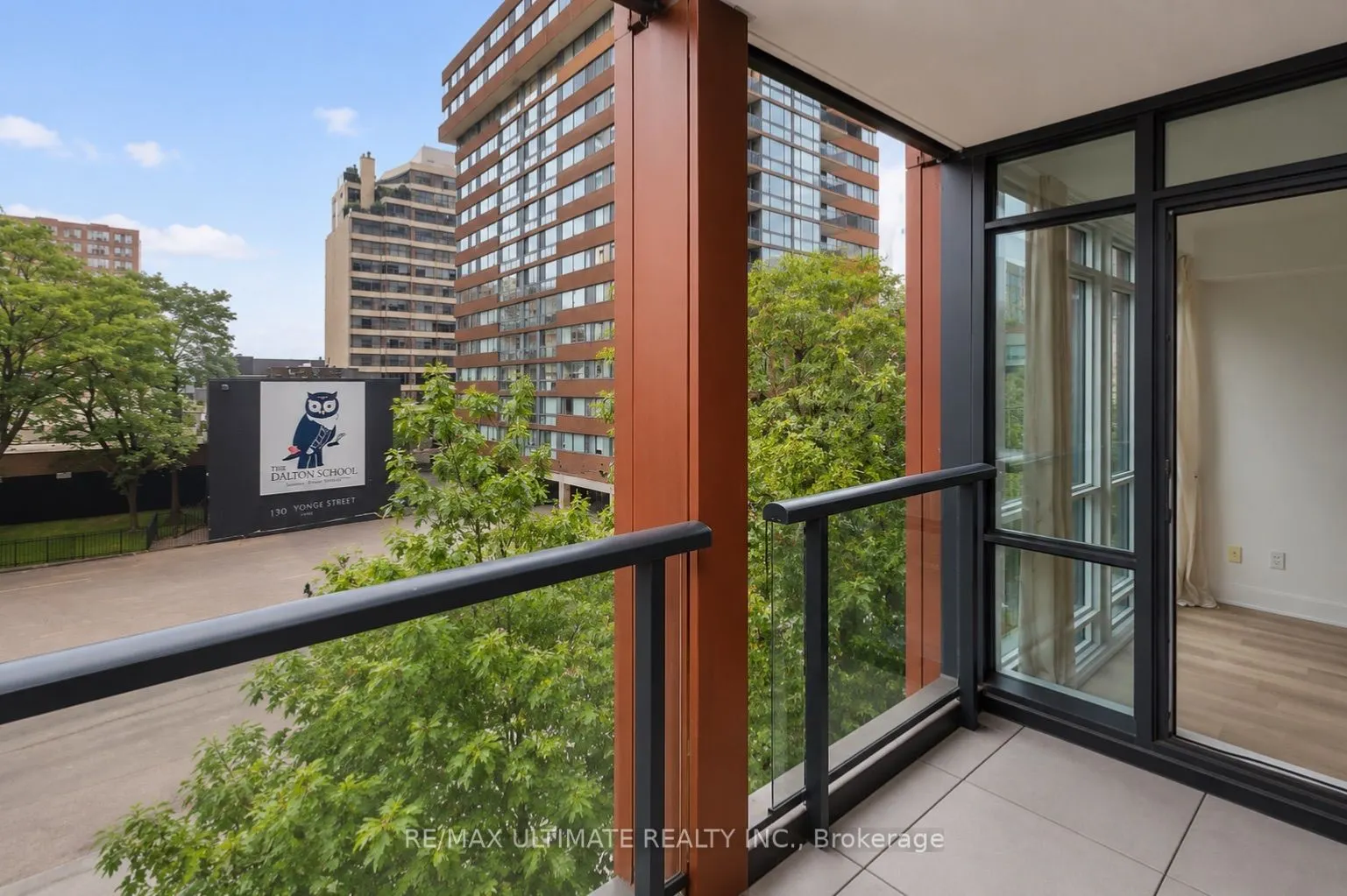 32 Davenport Road #306