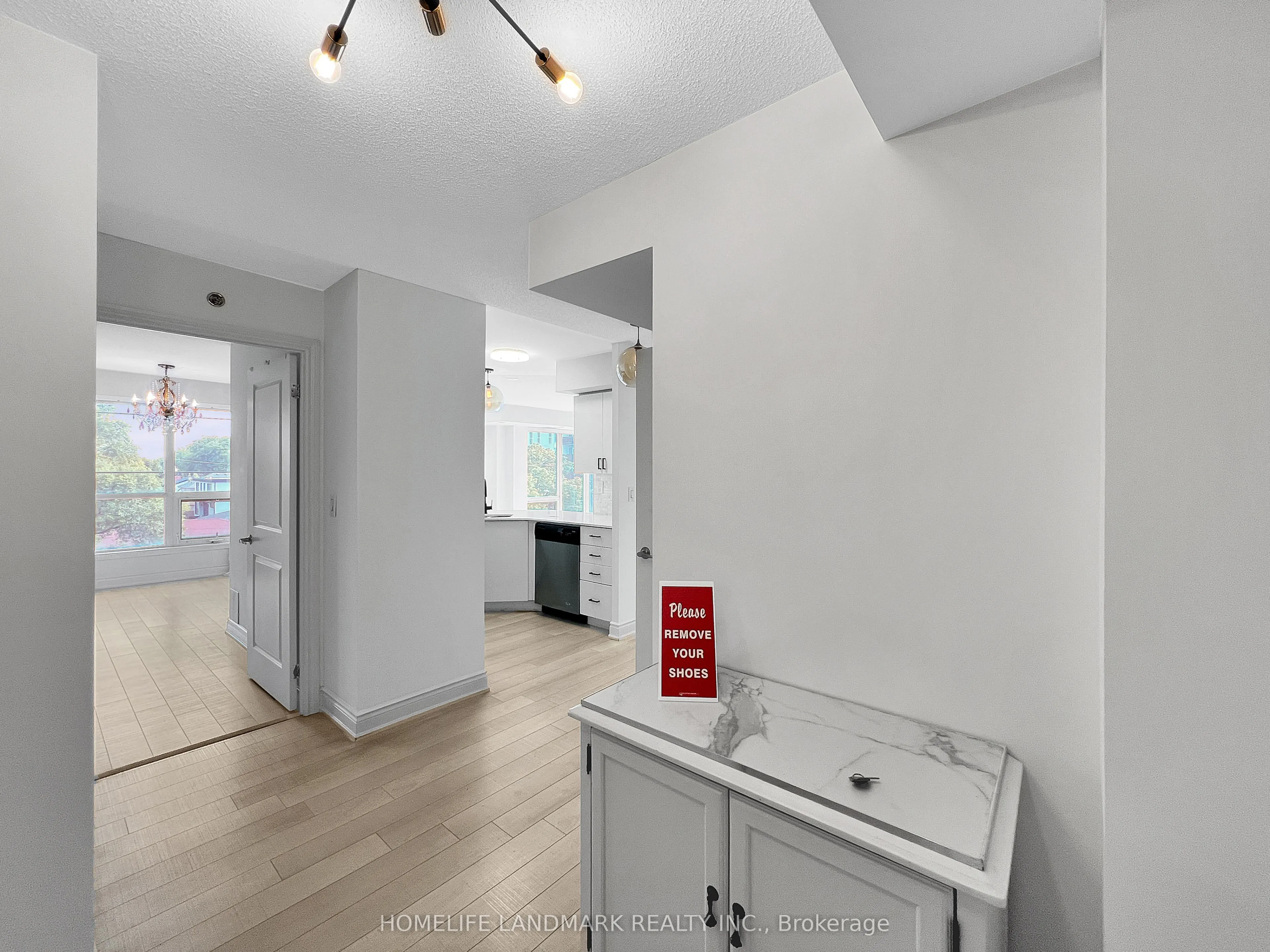 760 Sheppard Avenue W #413