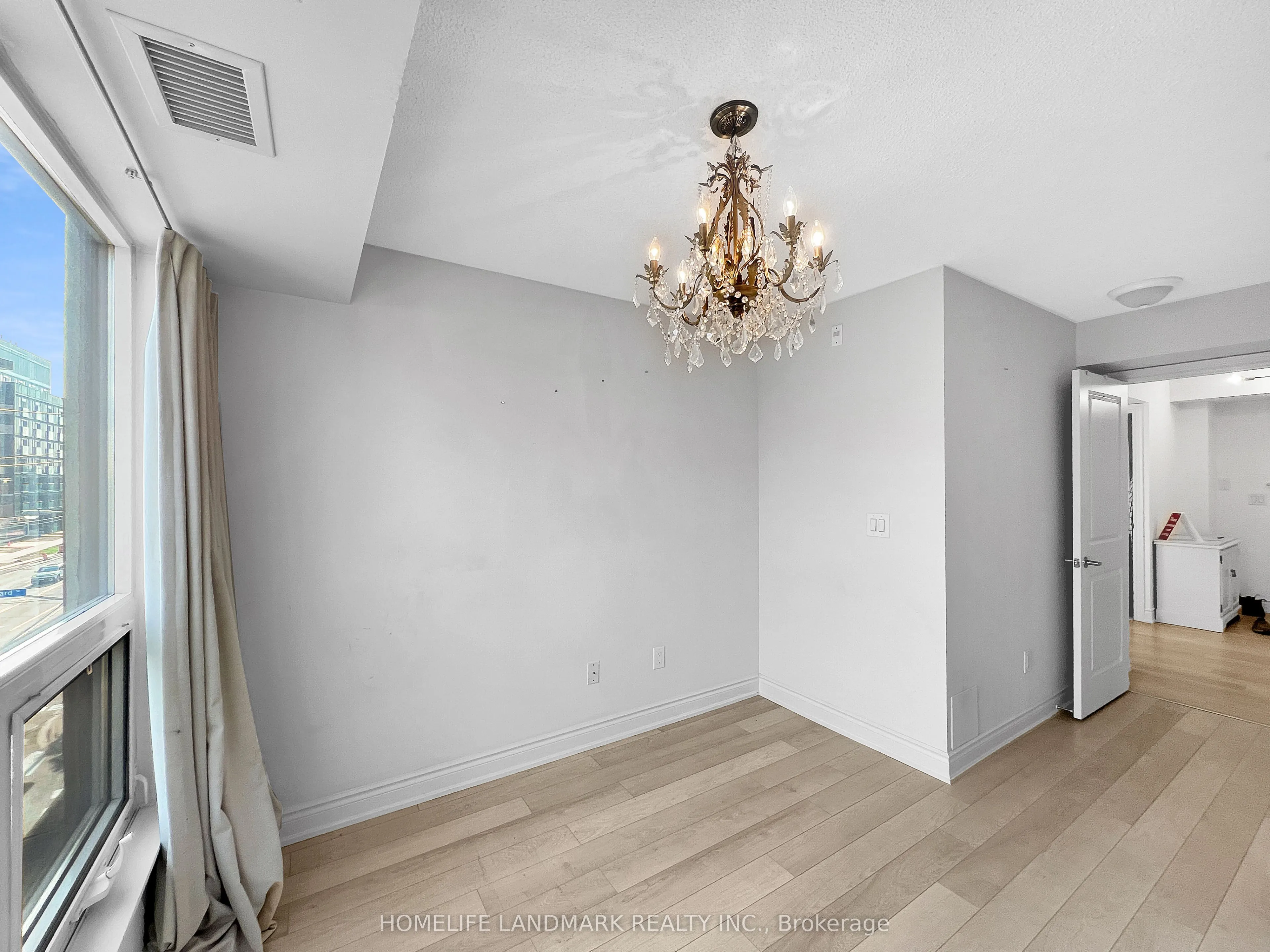 760 Sheppard Avenue W #413