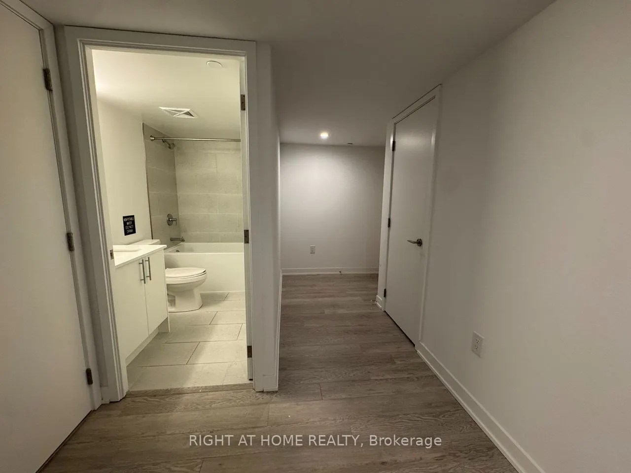 3 Strathgowan Avenue #324
