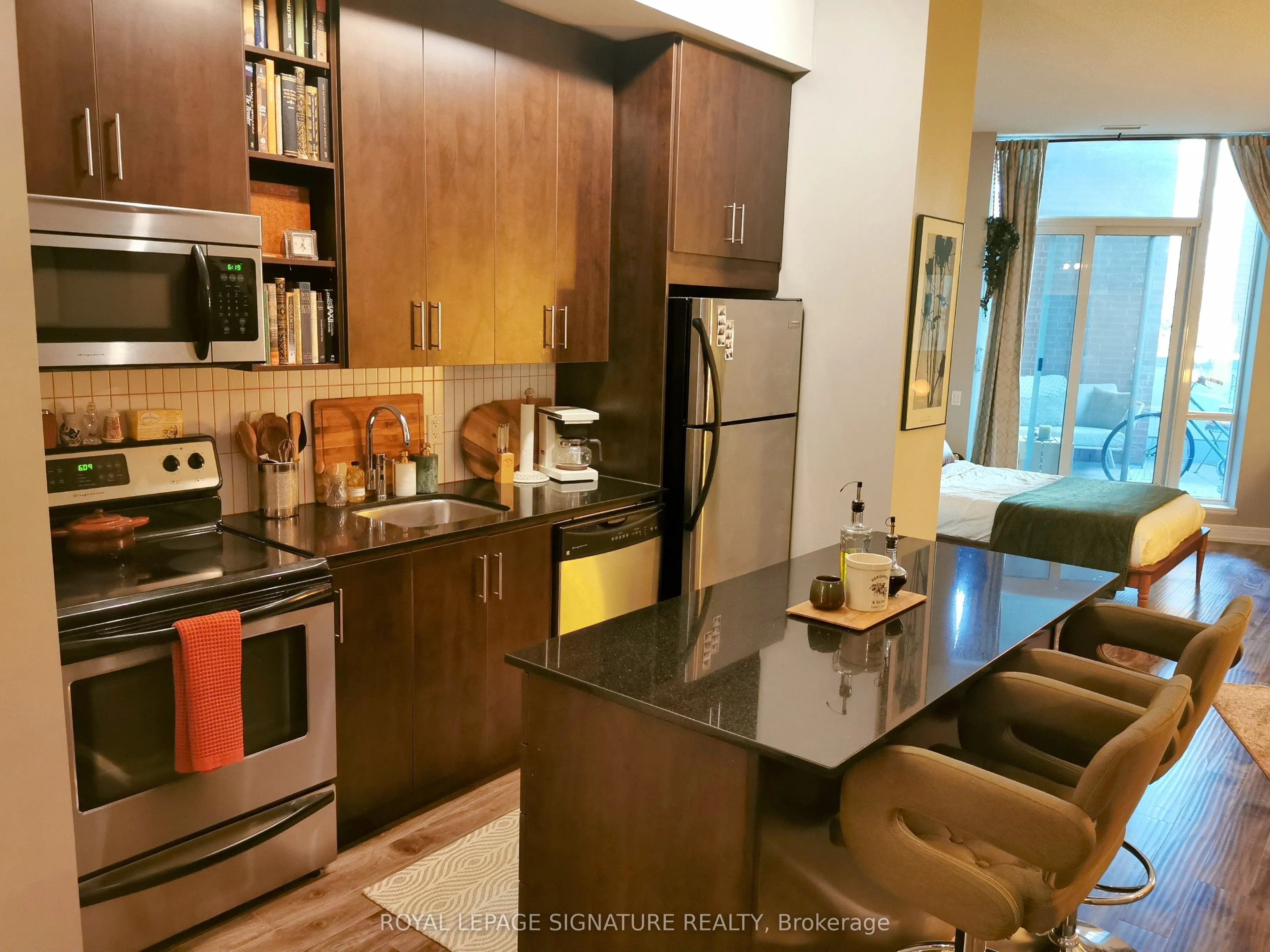 112 George Street #S202