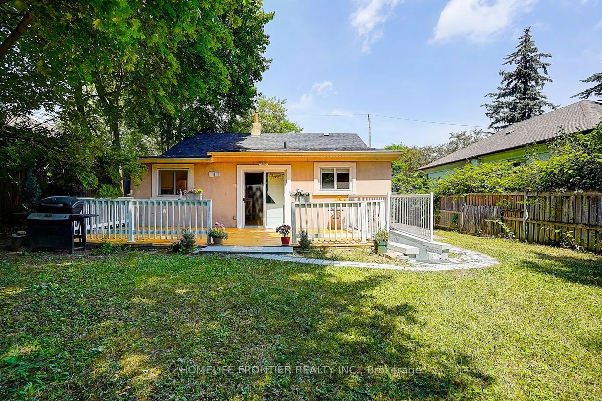 99 Harlandale Avenue