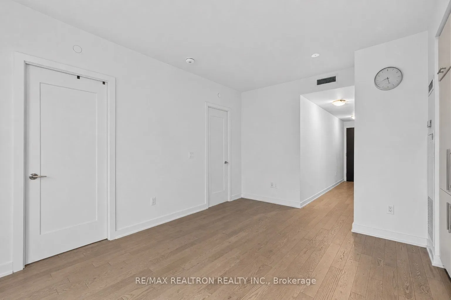 330 Richmond Street W #2203