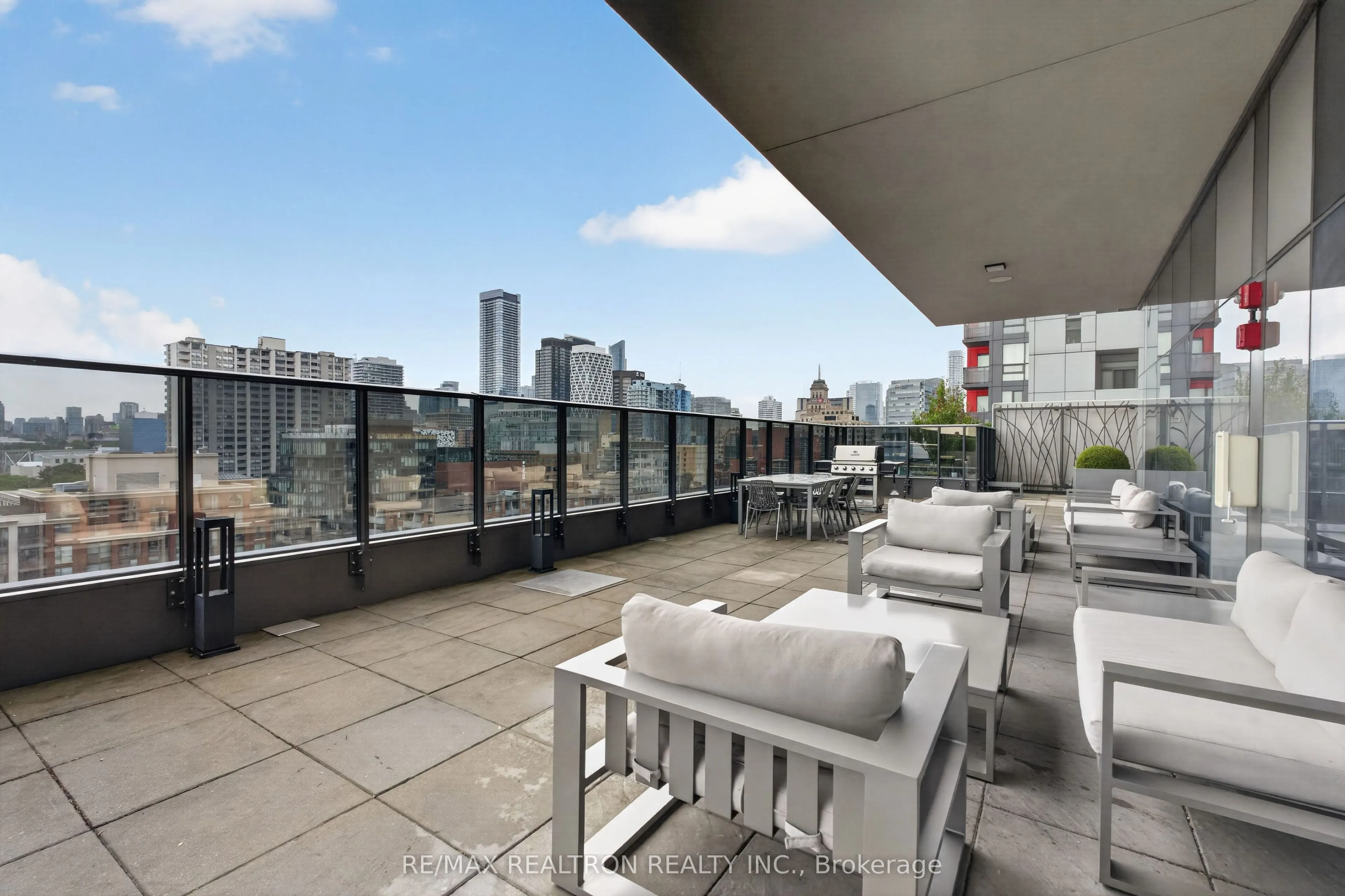 330 Richmond Street W #2203