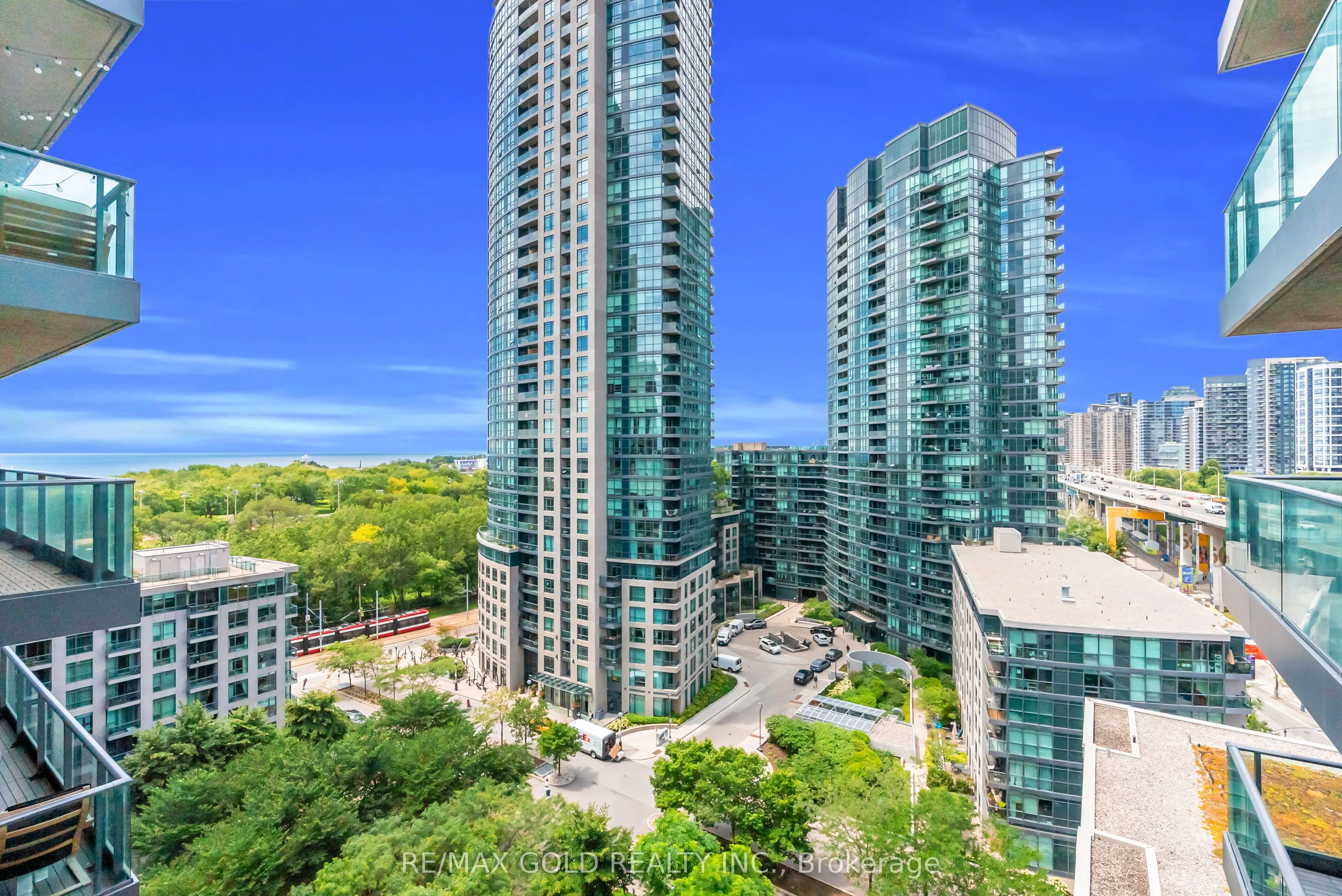 209 Fort York Boulevard #1357