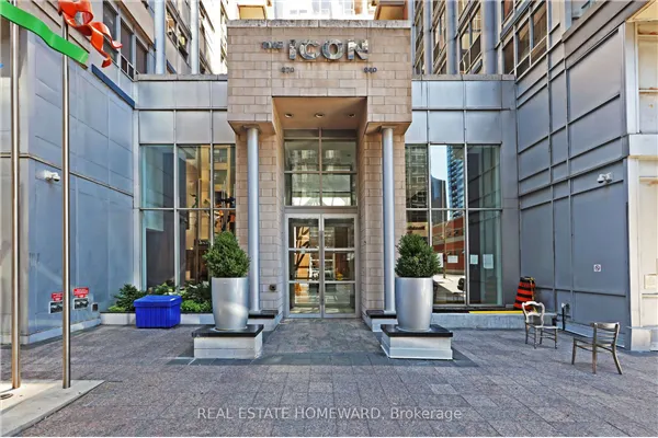 250 Wellington Street W #PH31
