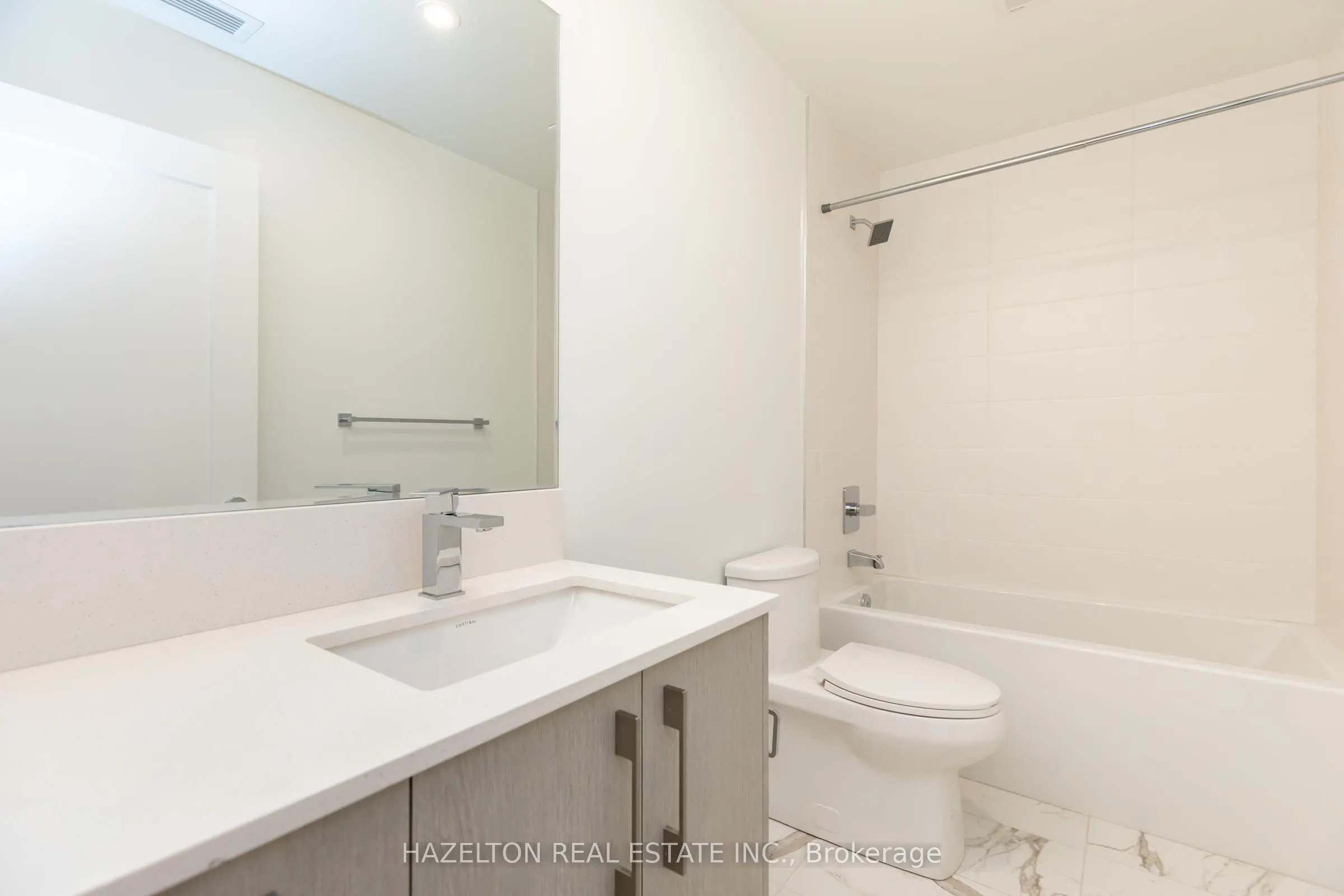 8 Manor Road W #605